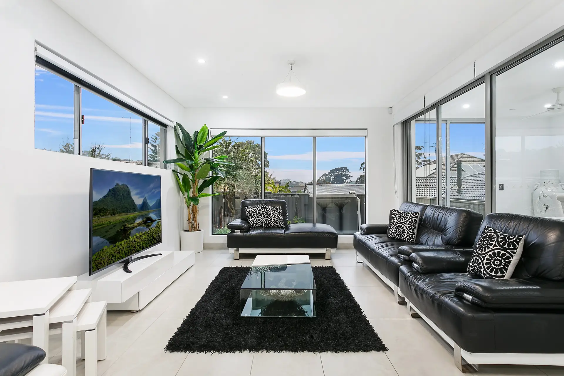 55 Flinders Road, Georges Hall Sold by Richard Matthews Real Estate - image 4