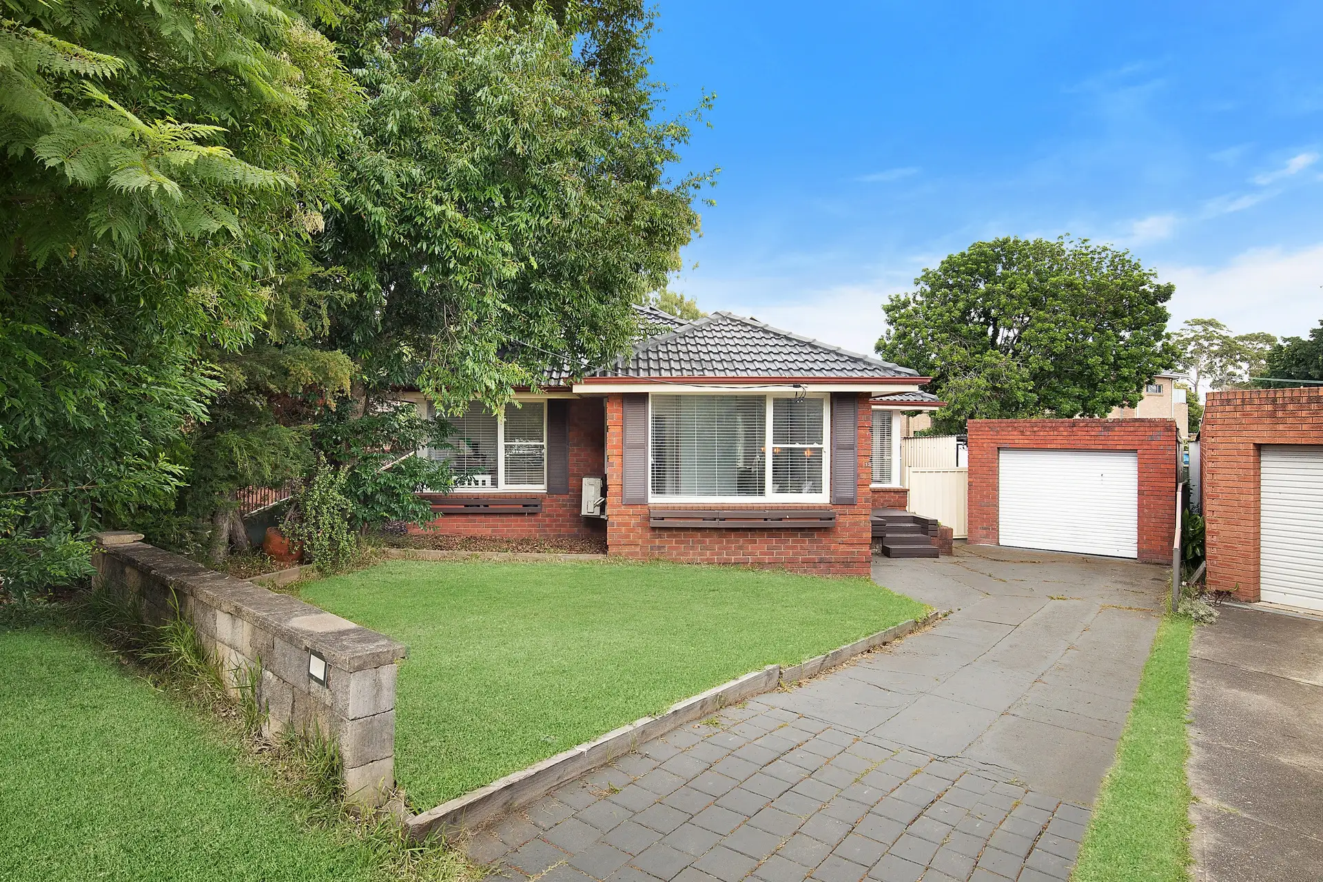 13 Bradley Crescent, Wiley Park Sold by Richard Matthews Real Estate - image 1