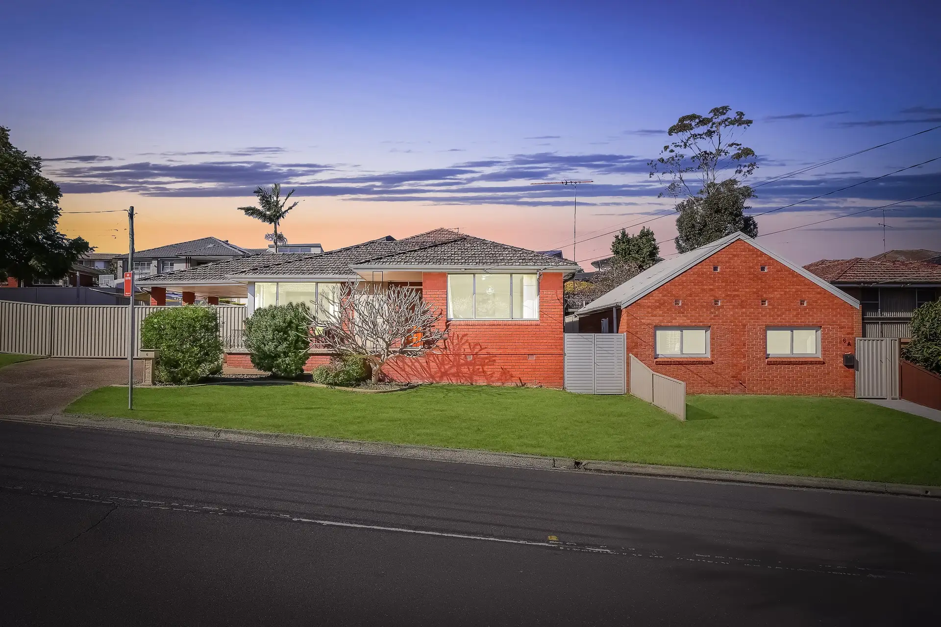 6 Dell Place, Georges Hall Sold by Richard Matthews Real Estate - image 1