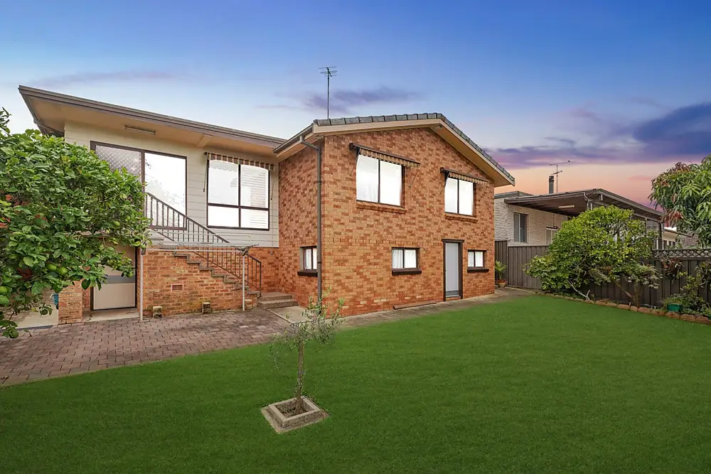 8 Lucinda Avenue, Georges Hall Sold by Richard Matthews Real Estate - image 8