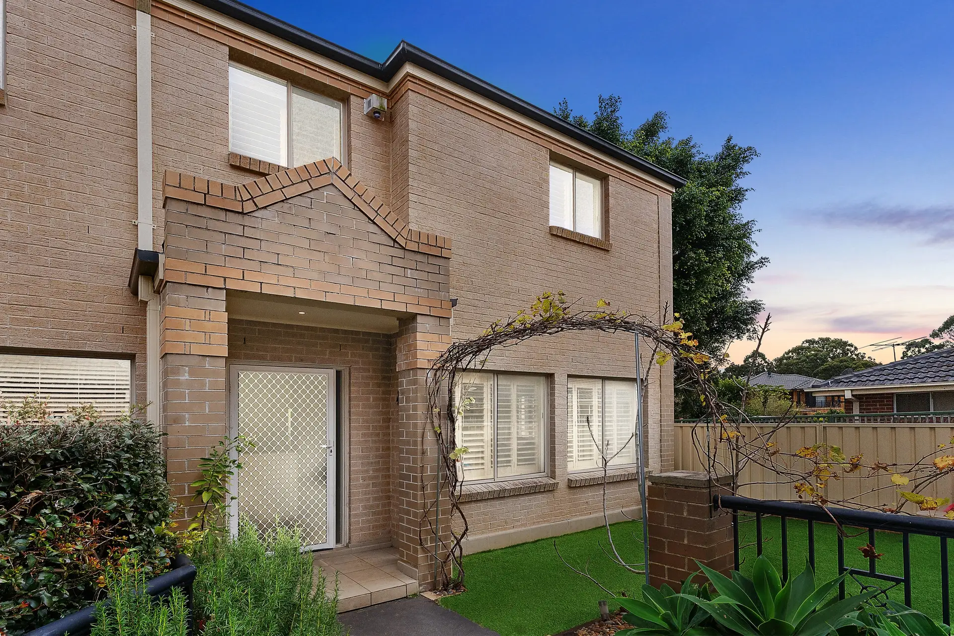 7/19-23 Central Avenue, Chipping Norton Sold by Richard Matthews Real Estate - image 3