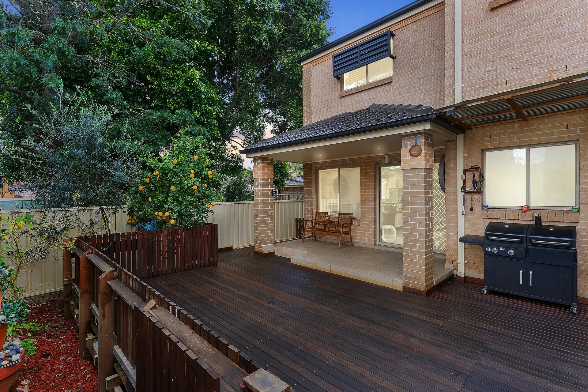 7/19-23 Central Avenue, Chipping Norton Sold by Richard Matthews Real Estate - image 1