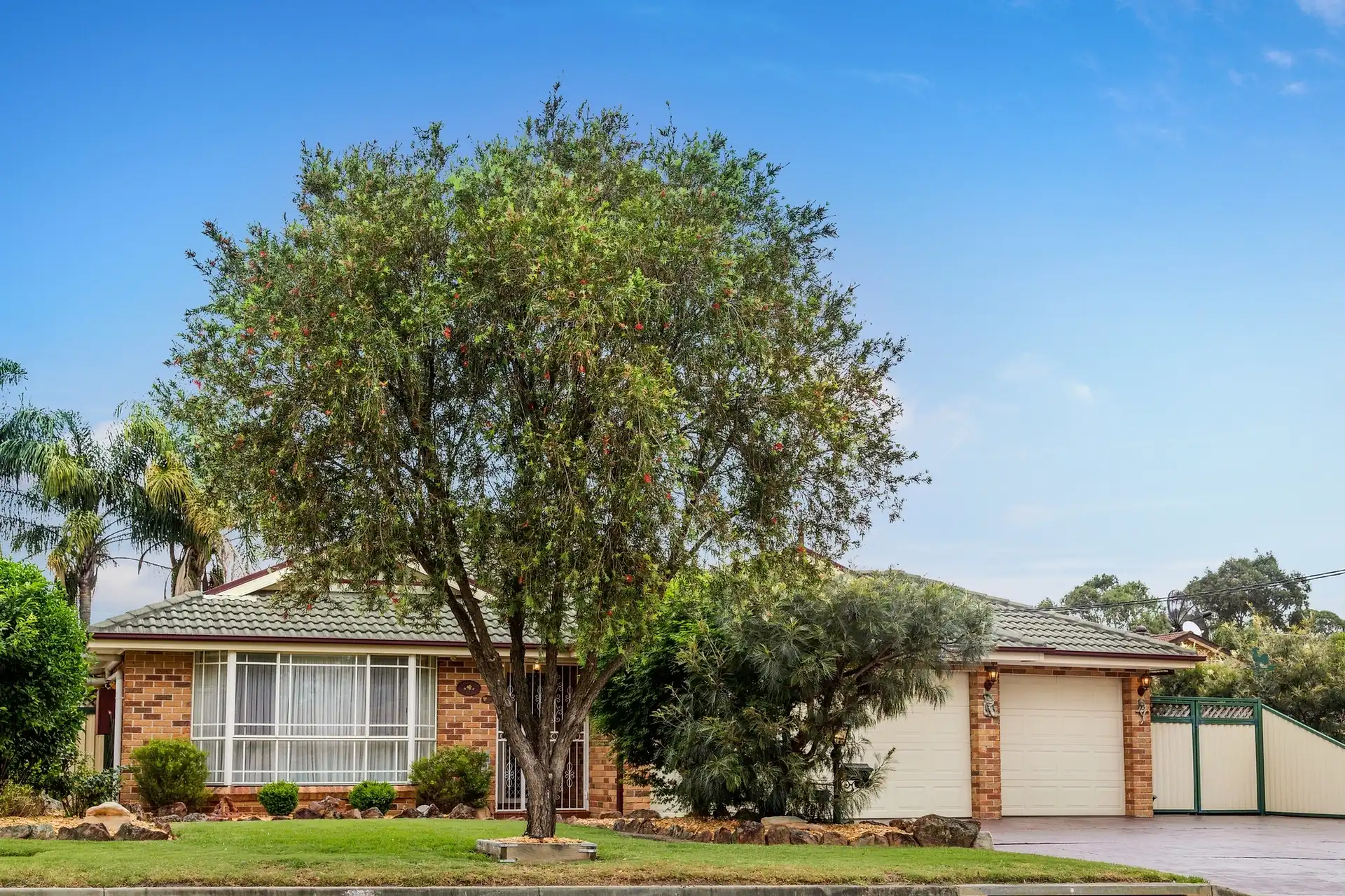 39 Balmoral Crescent, Georges Hall Sold by Richard Matthews Real Estate - image 1