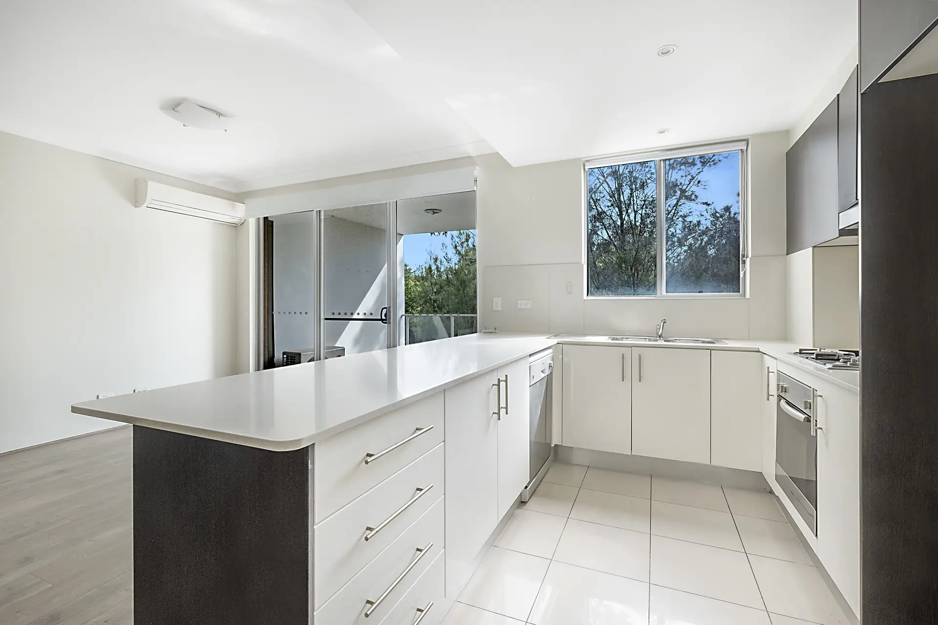 64/35-37 Darcy Road, Westmead Leased by Richard Matthews Real Estate - image 2