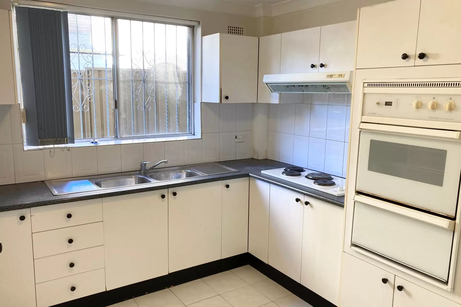 1/23-25 Dryden Street, Campsie Leased by Richard Matthews Real Estate - image 2