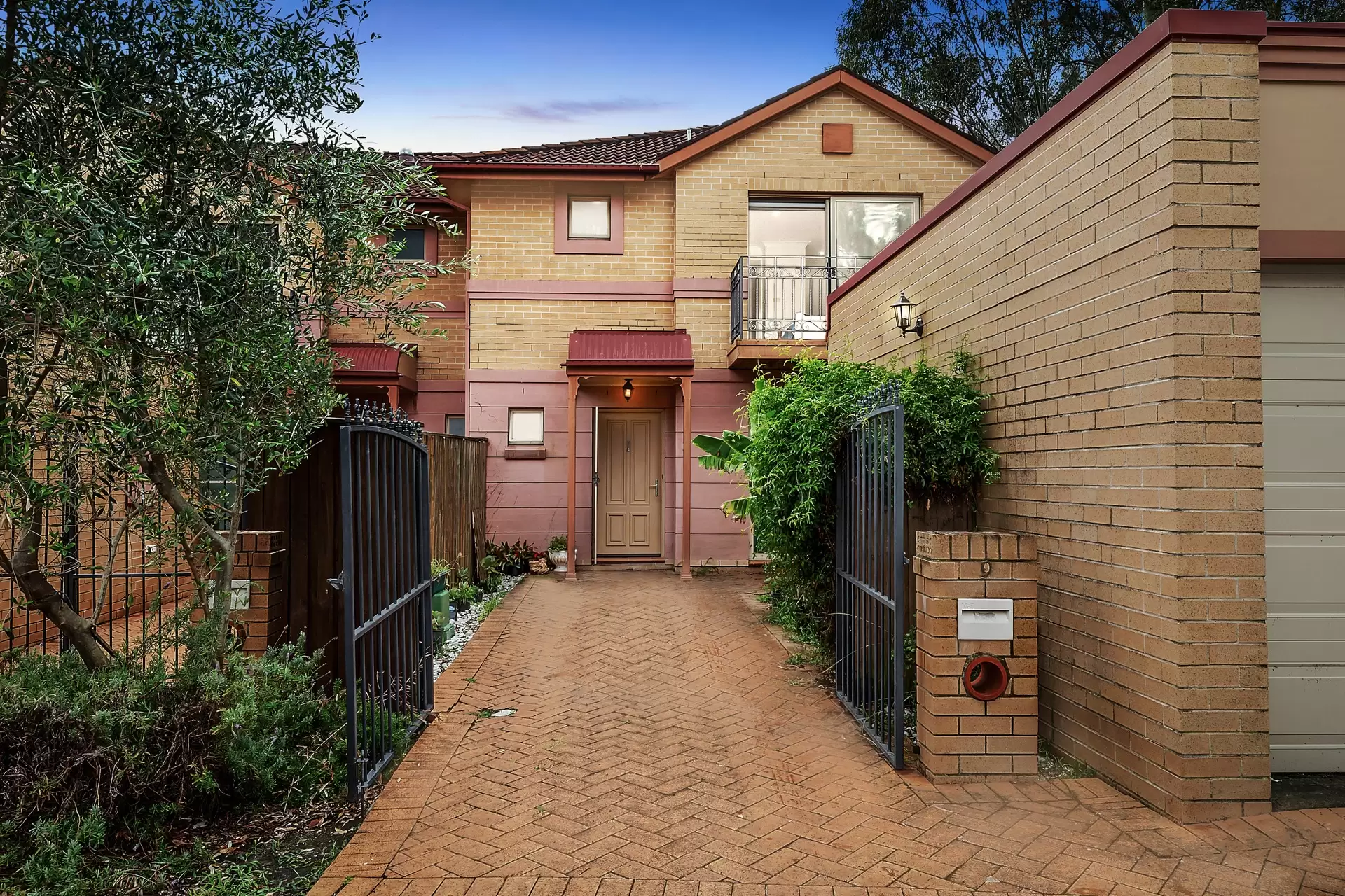 9 Wiltshire Close, Liberty Grove Sold by Richard Matthews Real Estate - image 1