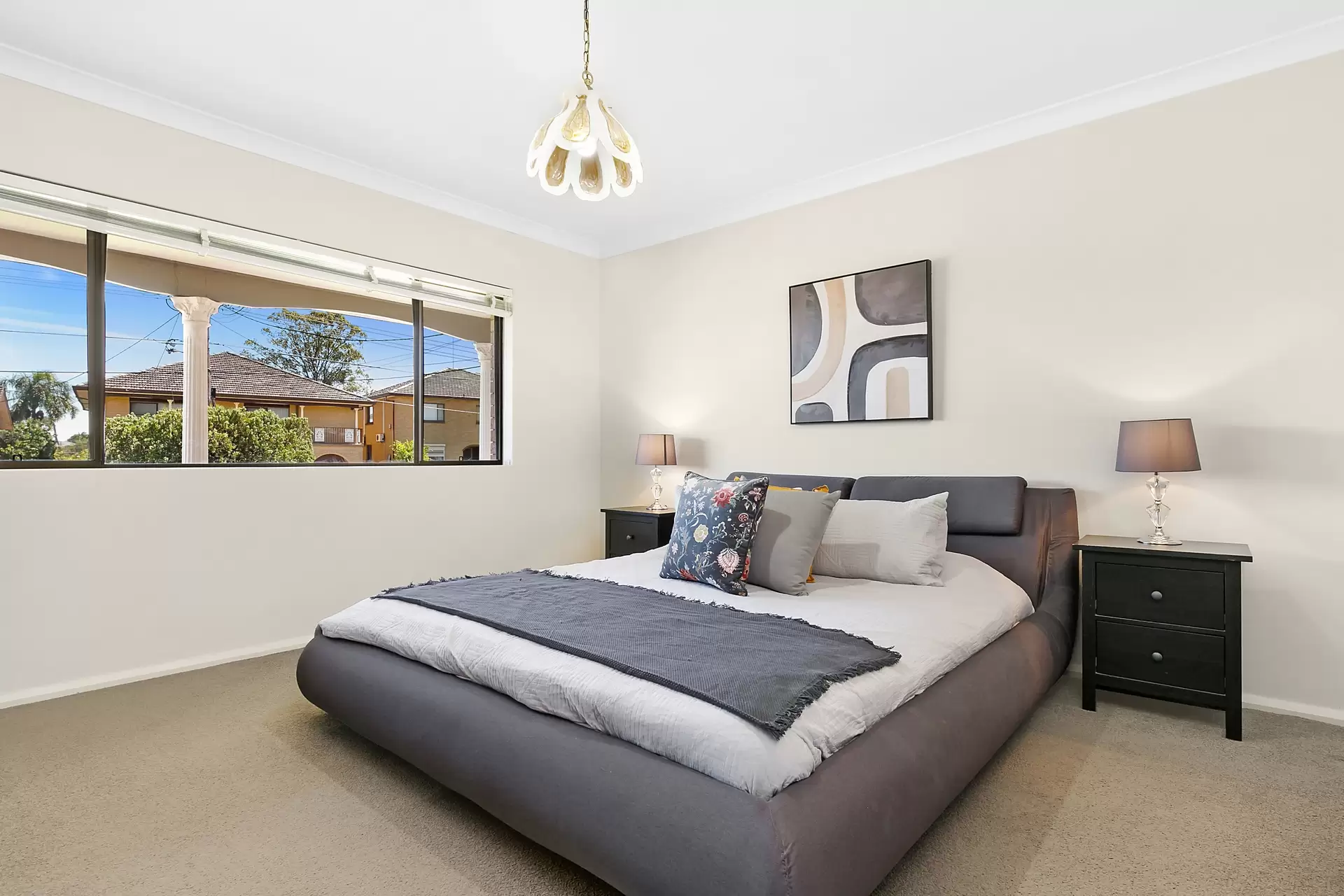 65 Carnavon Crescent, Georges Hall Sold by Richard Matthews Real Estate - image 5