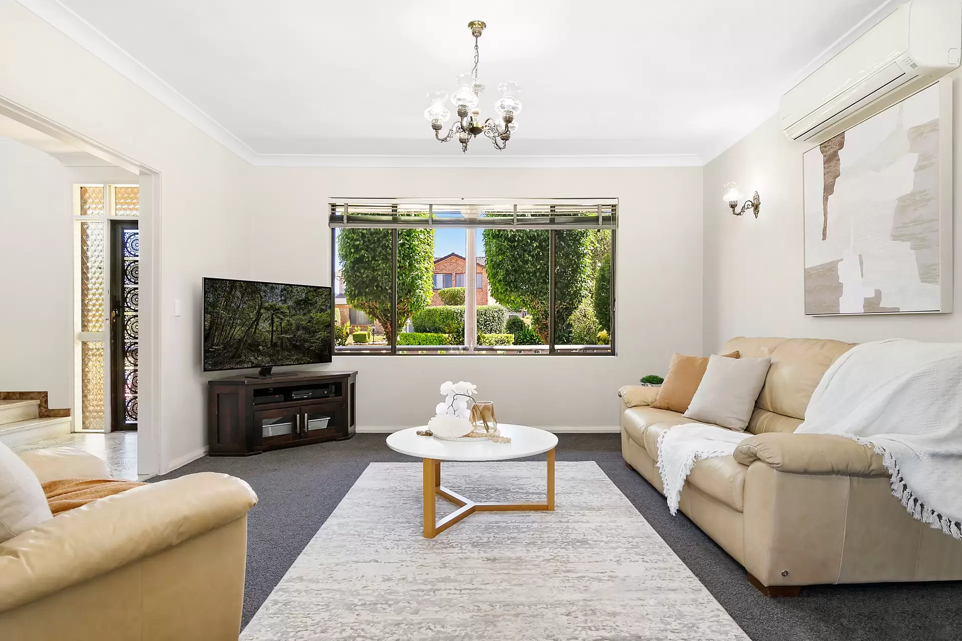 65 Carnavon Crescent, Georges Hall Sold by Richard Matthews Real Estate - image 2