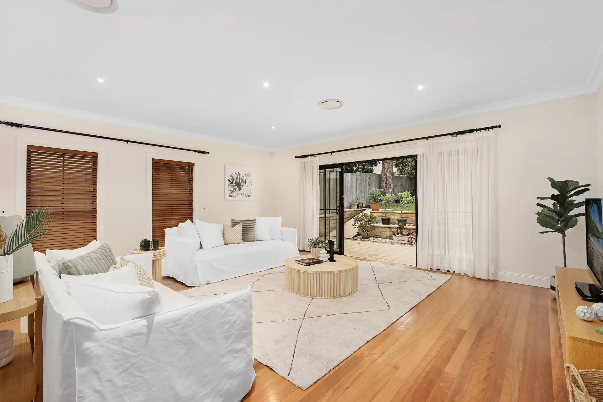 25 Birnam Grove, Strathfield Sold by Richard Matthews Real Estate - image 3