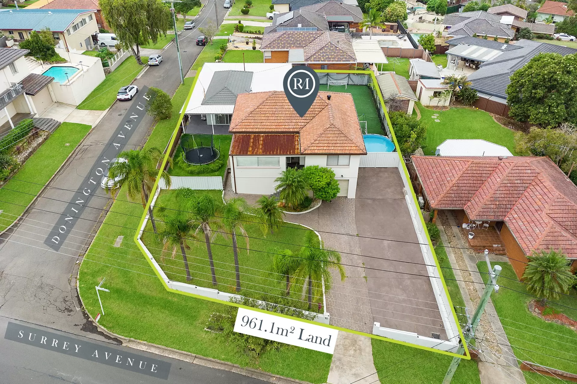 11 Surrey Avenue, Georges Hall Sold by Richard Matthews Real Estate - image 11