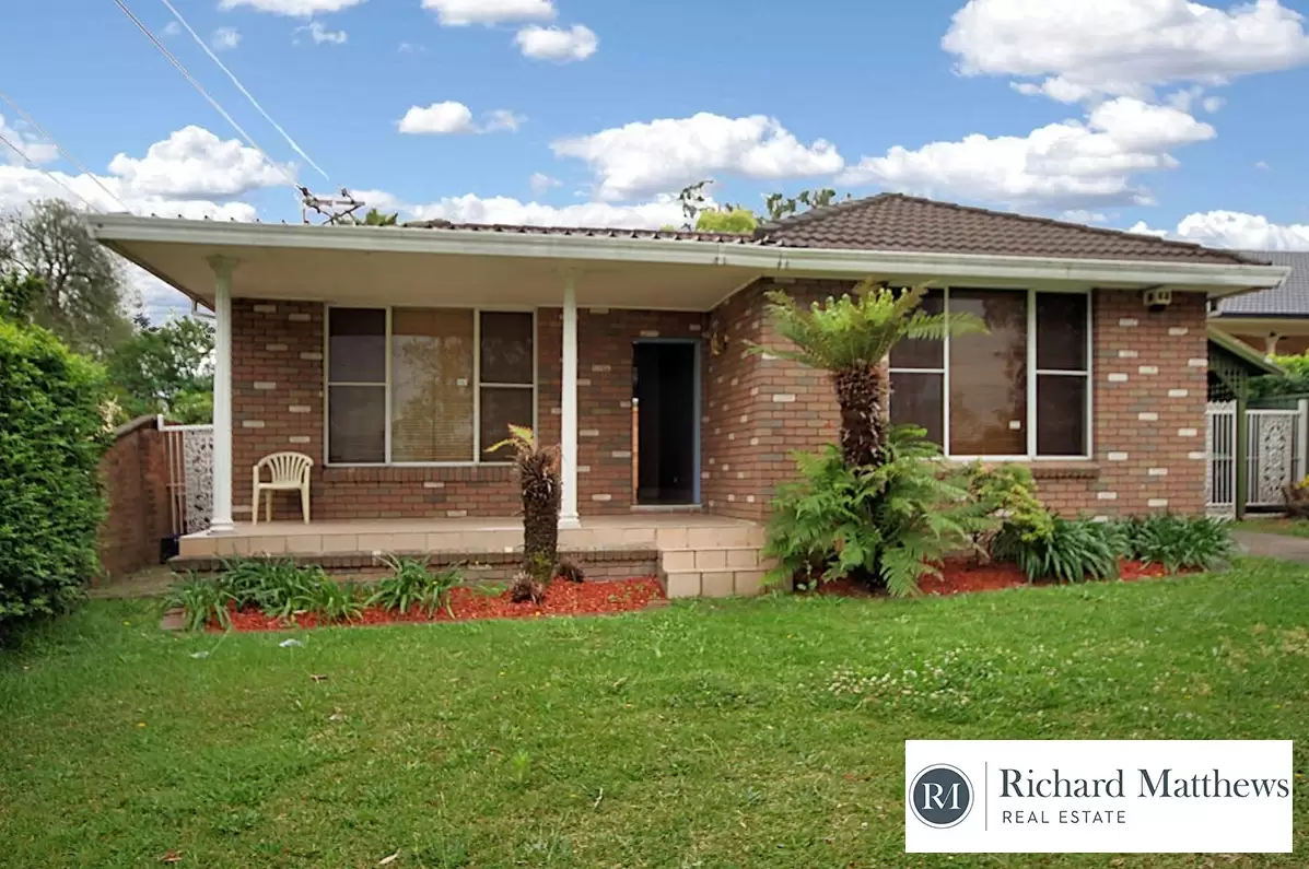 18 Haig Avenue, Georges Hall Sold by Richard Matthews Real Estate - image 1