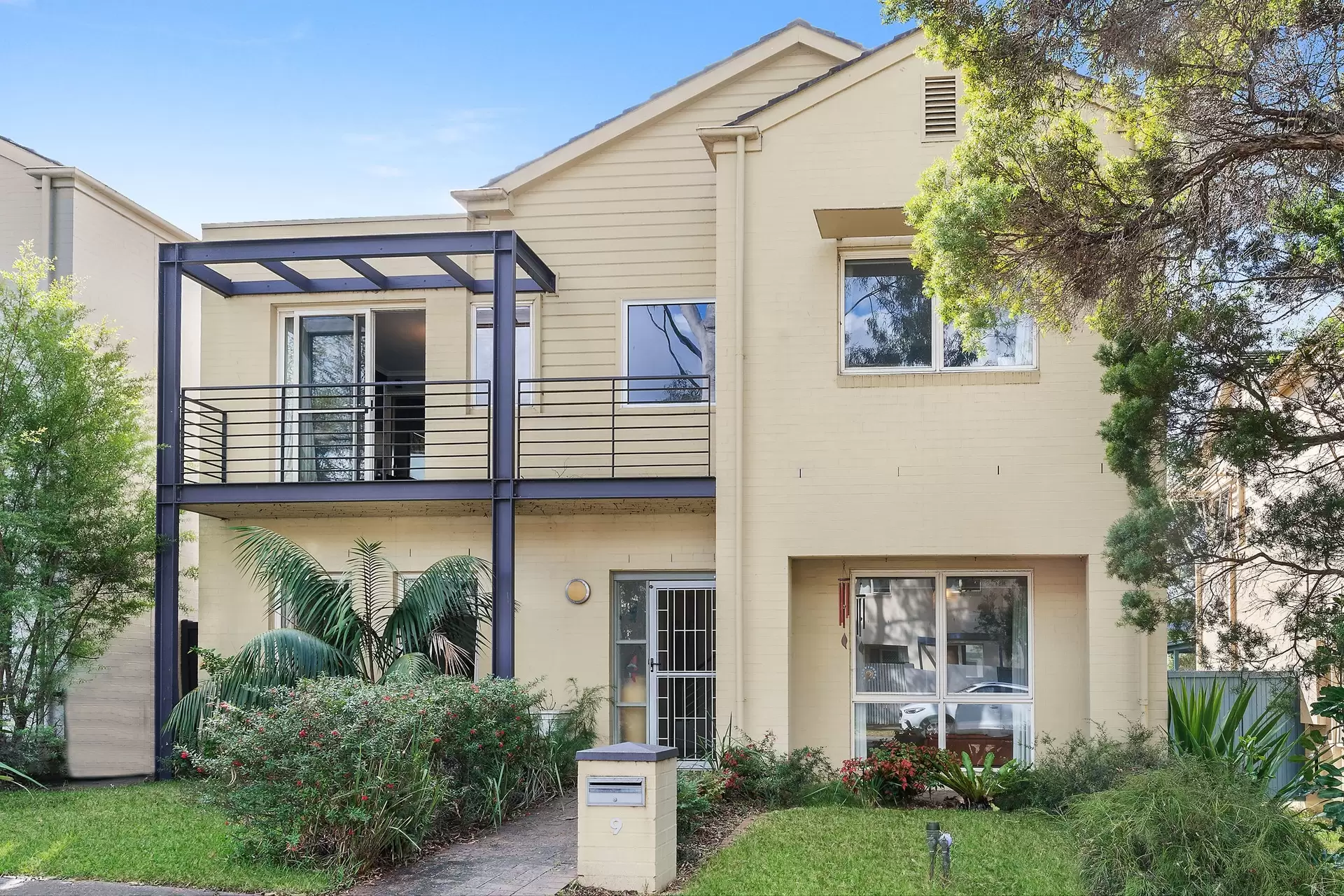 9 Elvstrom Avenue, Newington Sold by Richard Matthews Real Estate - image 1