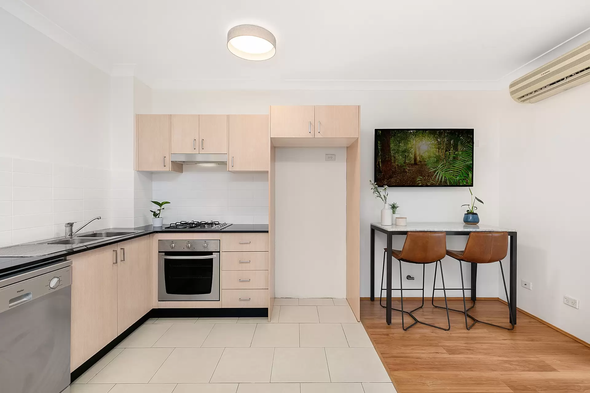 9/19-27 Eastbourne Road, Homebush West Leased by Richard Matthews Real Estate - image 3