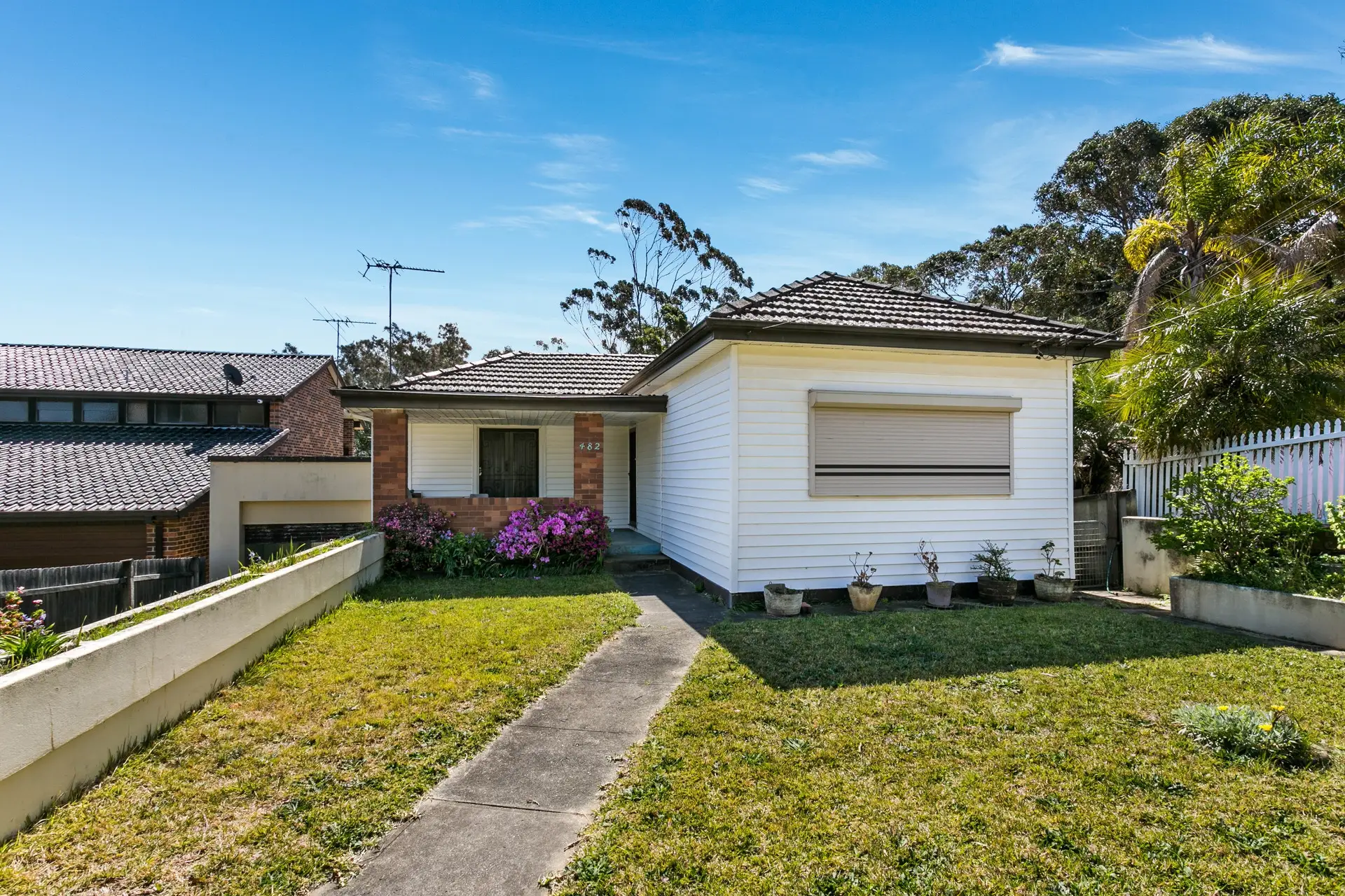 482 Henry Lawson Drive, East Hills Sold by Richard Matthews Real Estate - image 1