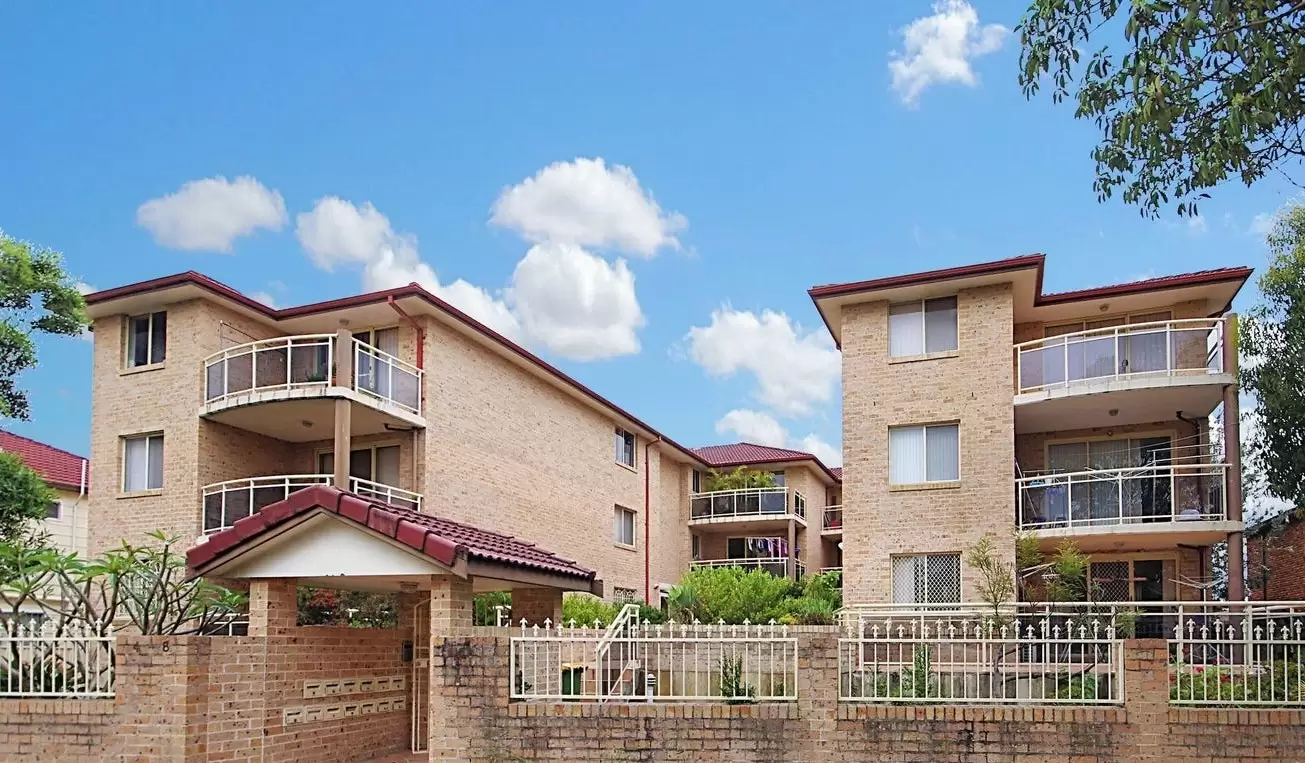 5/4 Cambridge Avenue, Bankstown Sold by Richard Matthews Real Estate - image 1