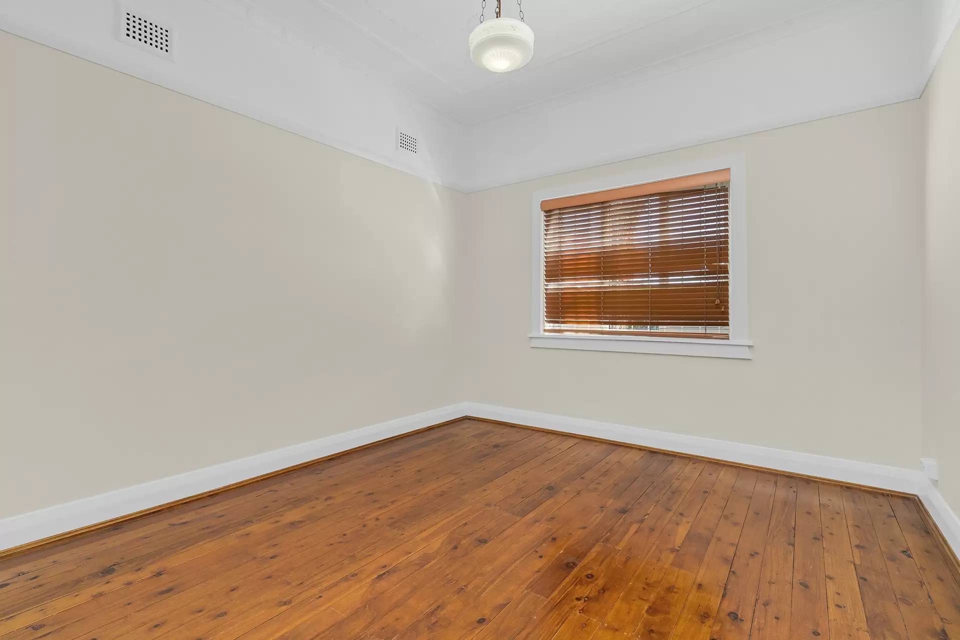 2/2 Croydon Avenue, Croydon Leased by Richard Matthews Real Estate - image 3