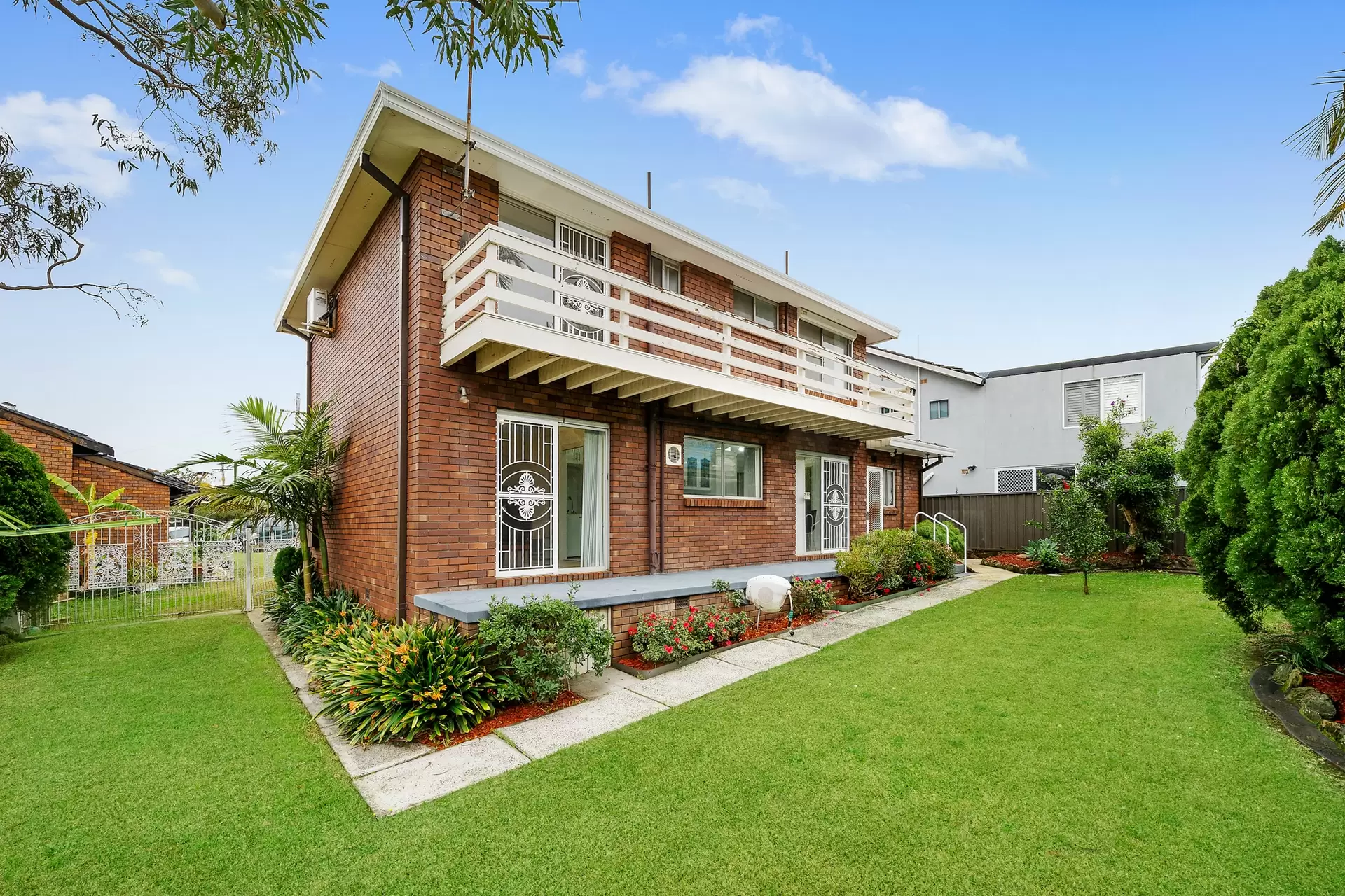 18 Ayres Crescent, Georges Hall Sold by Richard Matthews Real Estate - image 5