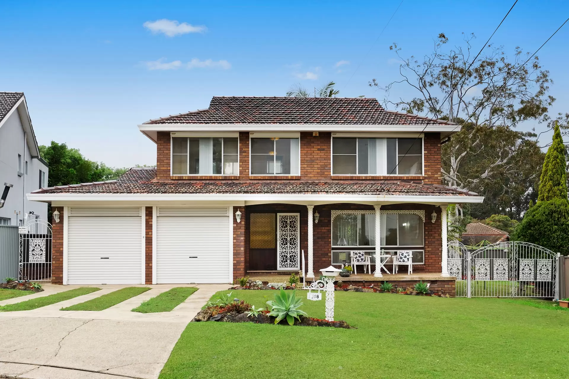 18 Ayres Crescent, Georges Hall Sold by Richard Matthews Real Estate - image 1