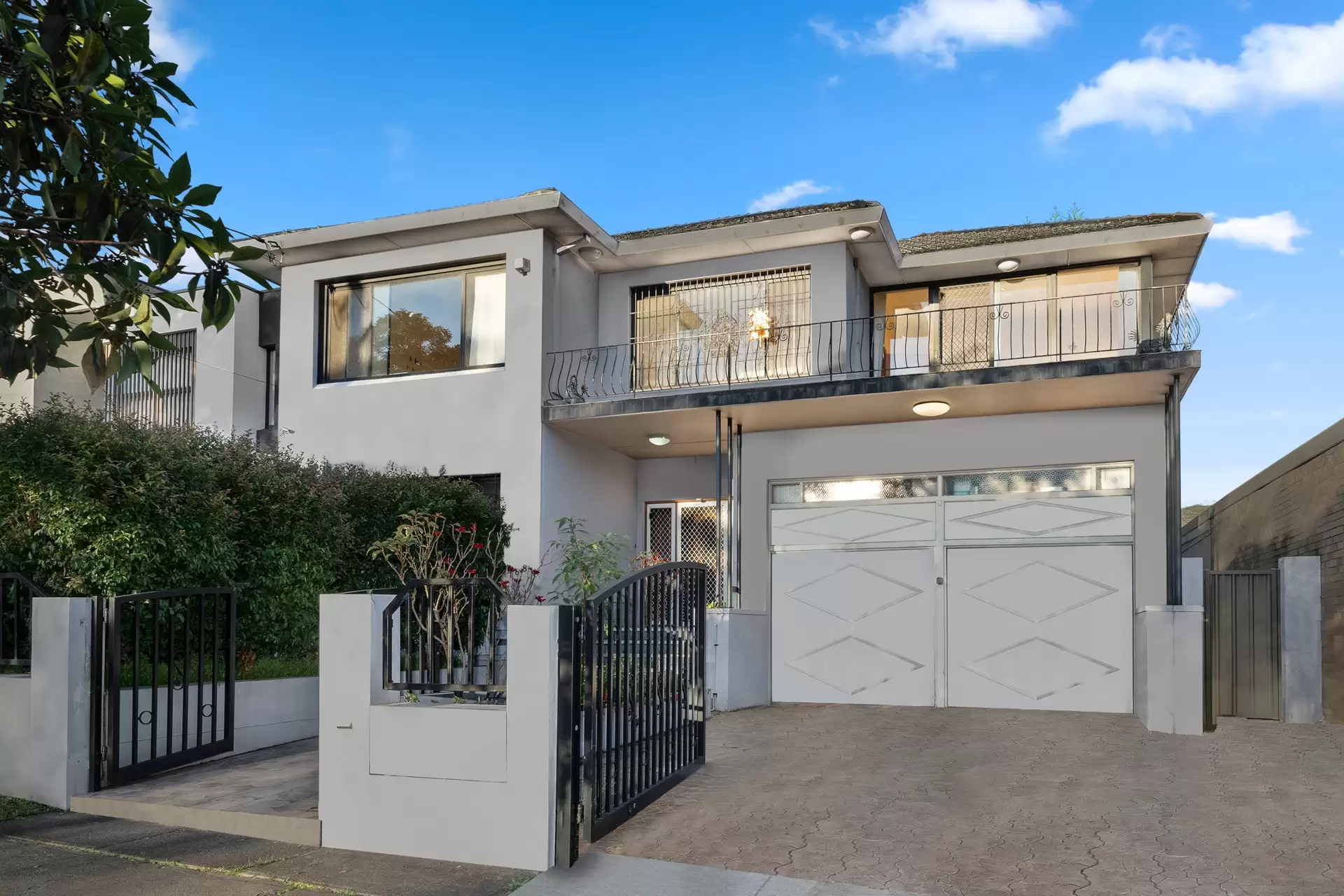 168 The Boulevarde, Strathfield Auction by Richard Matthews Real Estate - image 1