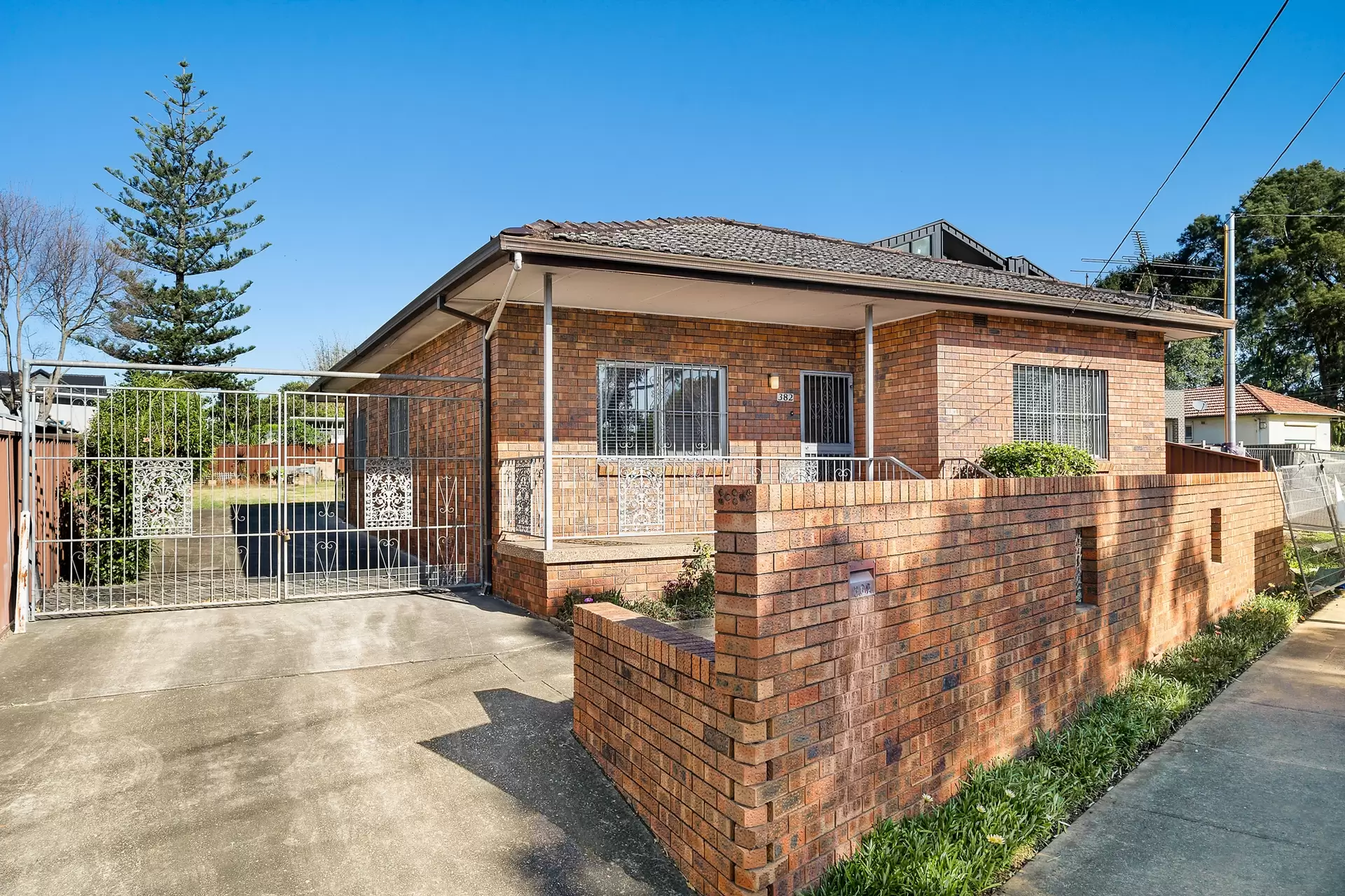 382 Punchbowl Road, Belfield Auction by Richard Matthews Real Estate - image 2