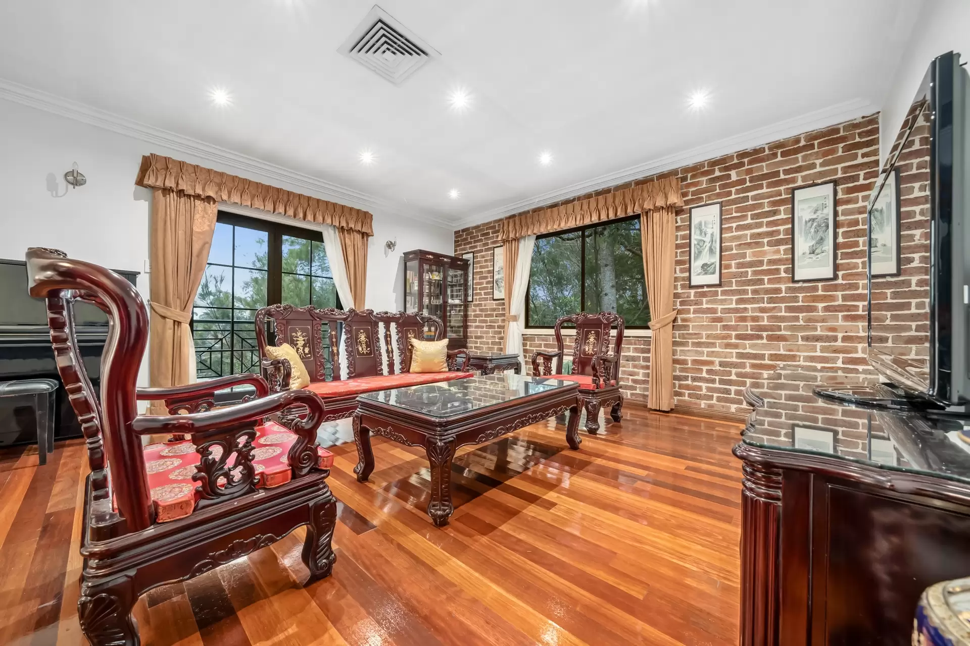 26 The Rampart, Hornsby Auction by Richard Matthews Real Estate - image 5