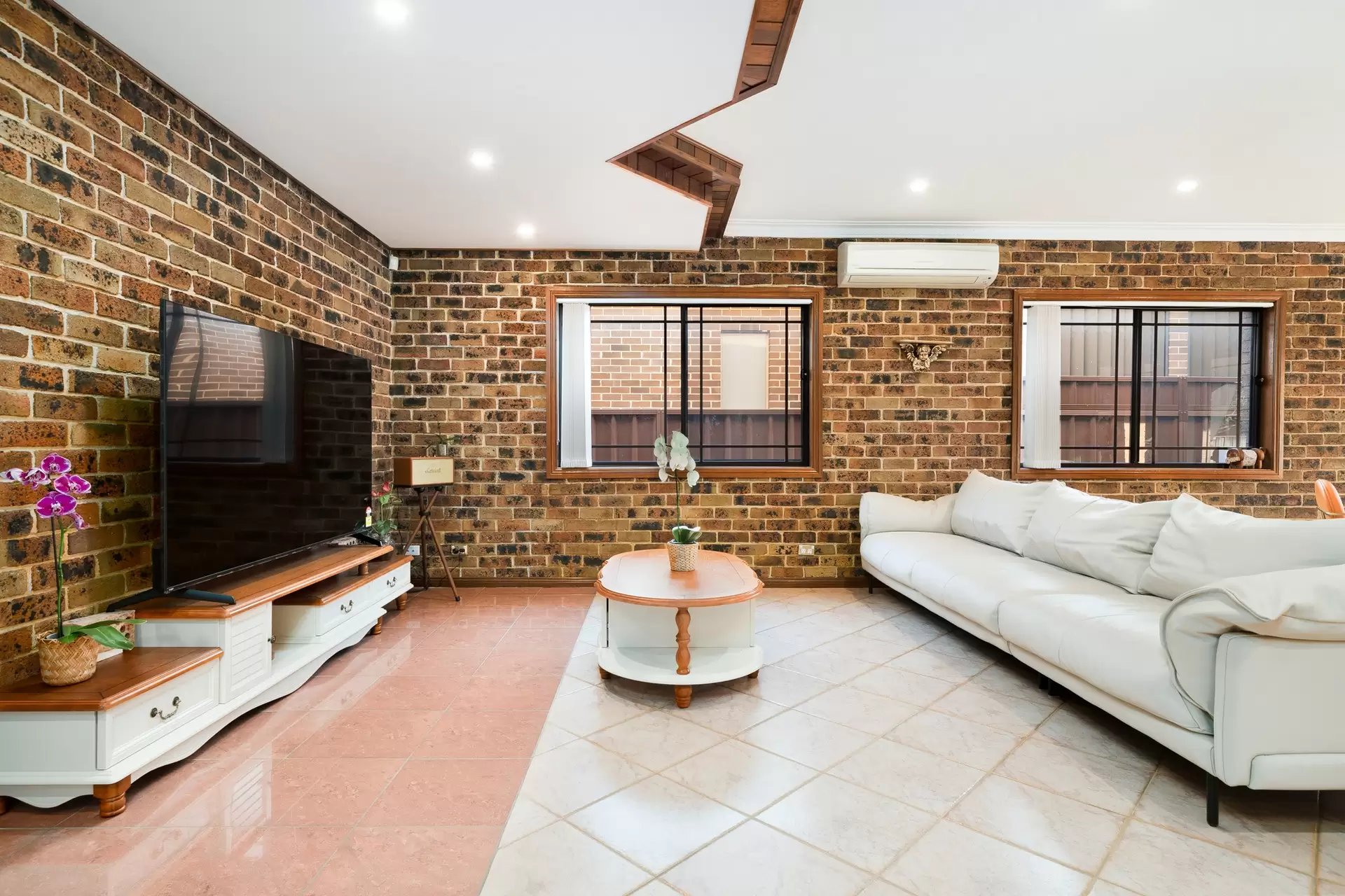 35  Clarence Street, Belfield Auction by Richard Matthews Real Estate - image 3