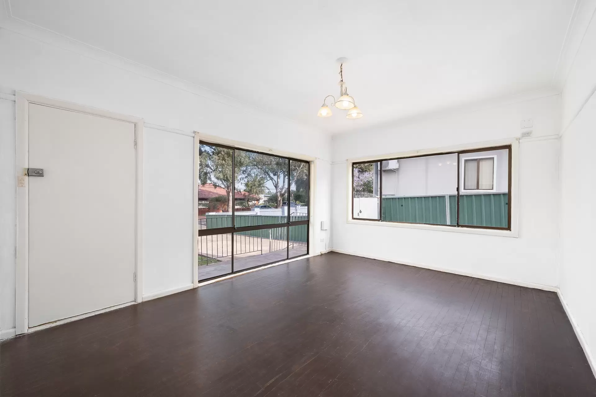 6 Dina Beth Avenue, Blacktown Auction by Richard Matthews Real Estate - image 4