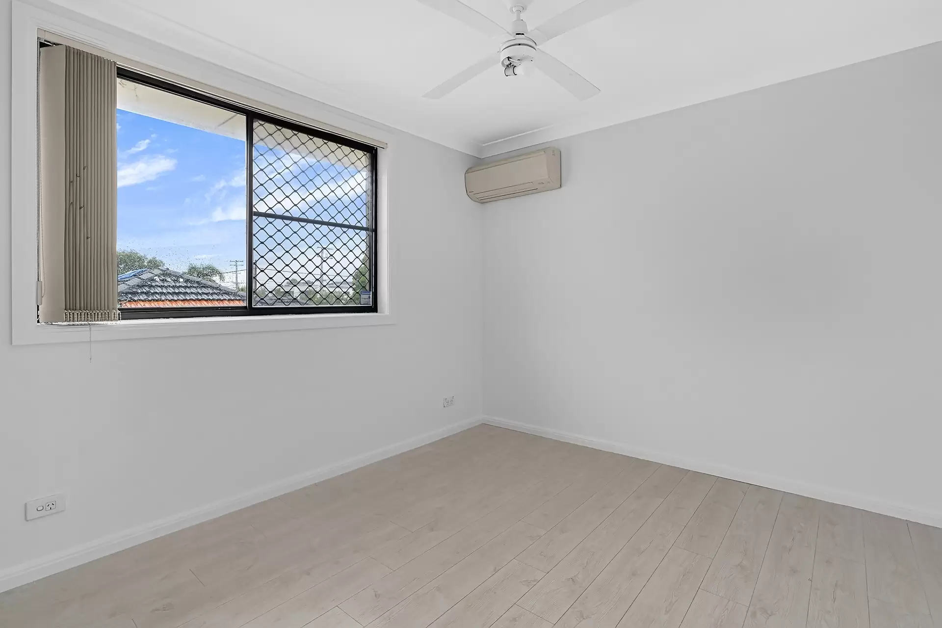 5A Rex Road, Georges Hall Leased by Richard Matthews Real Estate - image 7