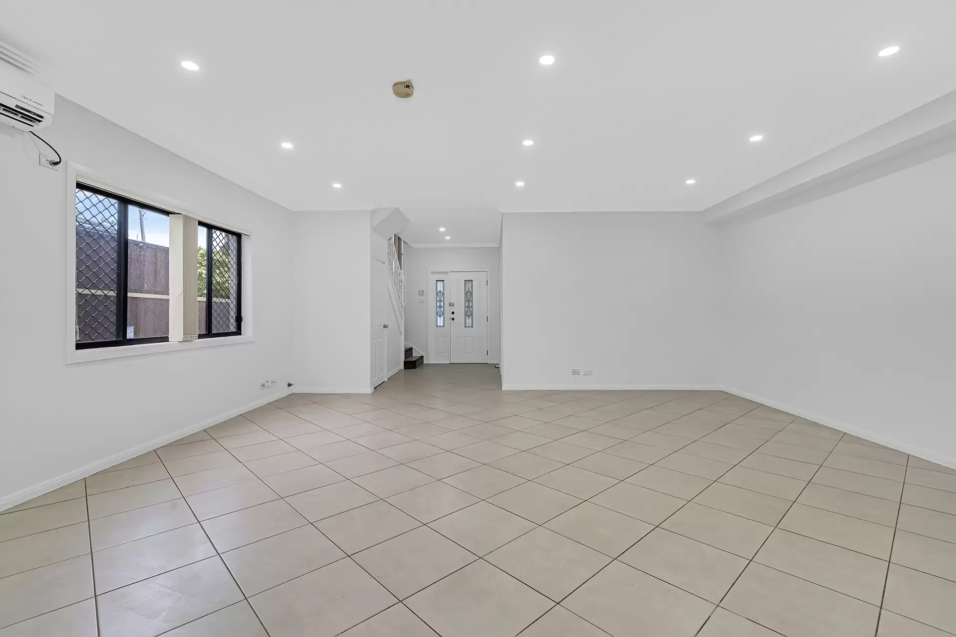 5A Rex Road, Georges Hall Leased by Richard Matthews Real Estate - image 6