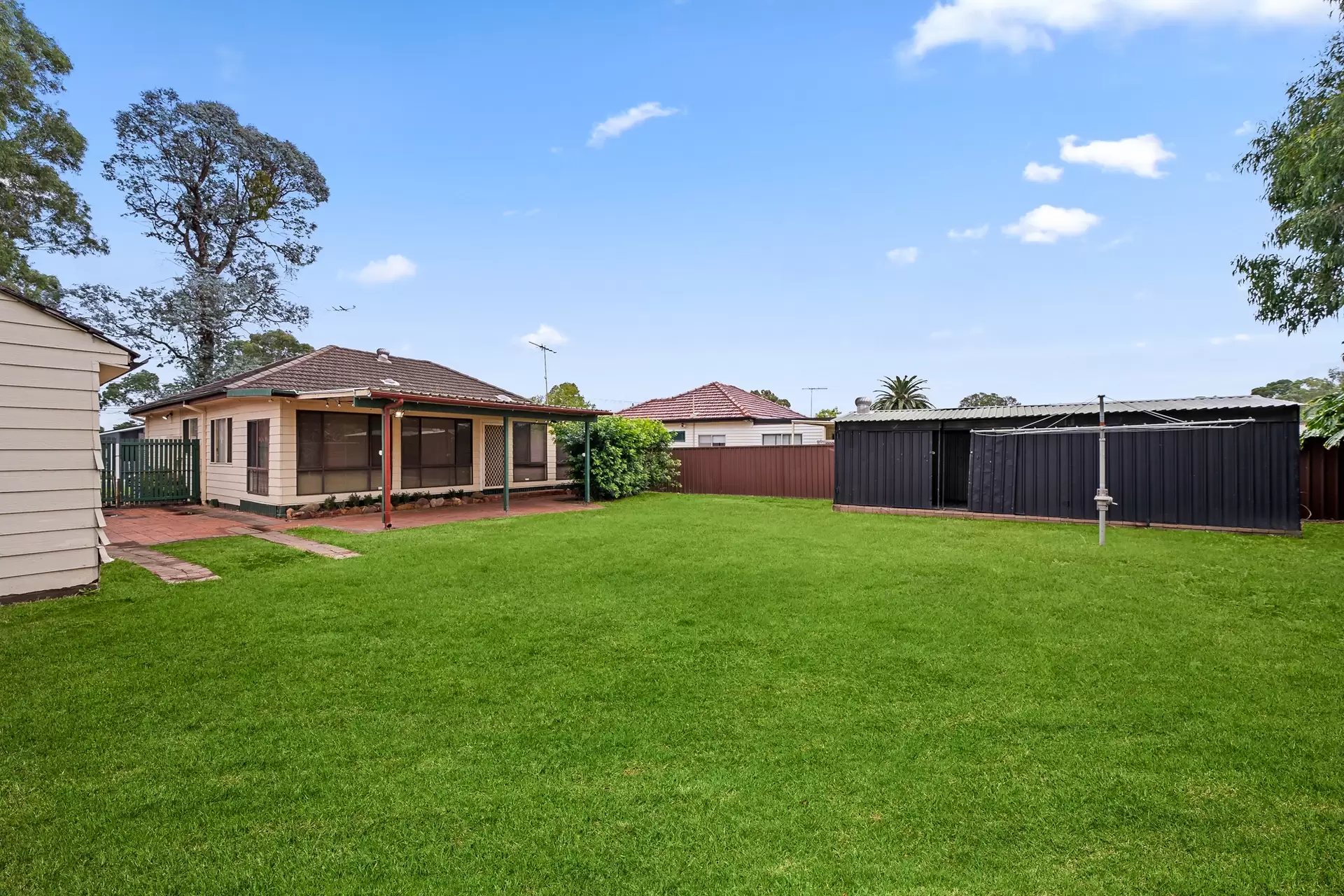 48 Endeavour Road, Georges Hall Auction by Richard Matthews Real Estate - image 5