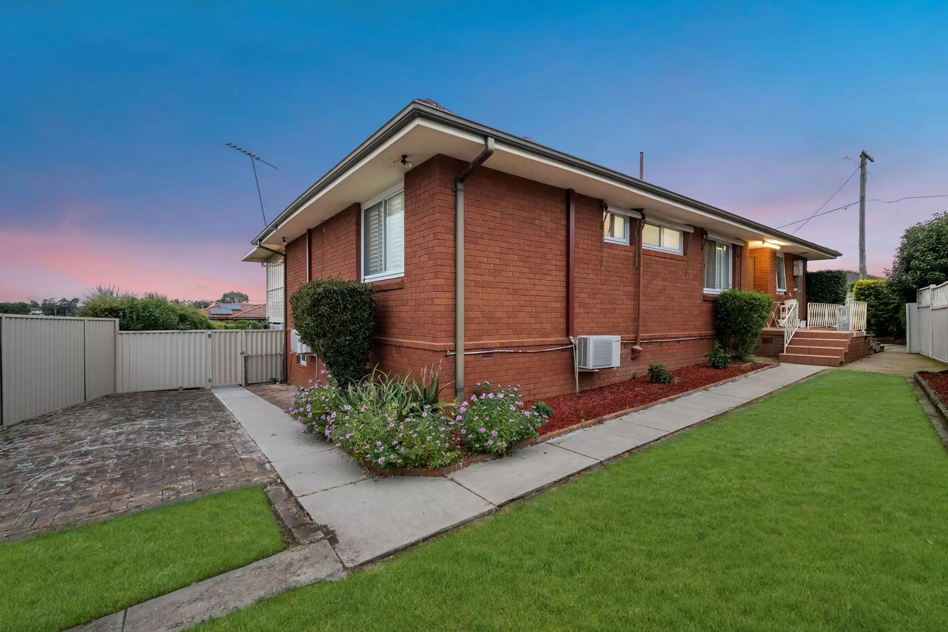 1 Paul Court, Baulkham Hills Auction by Richard Matthews Real Estate - image 9