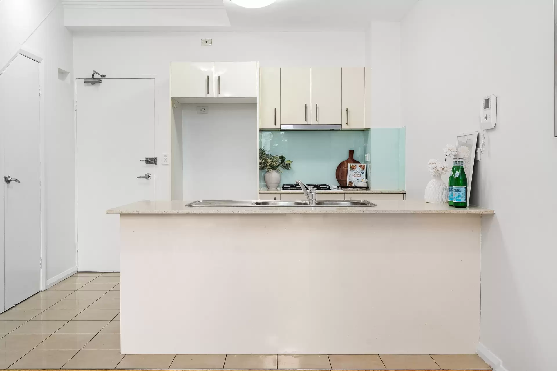 13/16-20 Grosvenor Street, Croydon Auction by Richard Matthews Real Estate - image 3