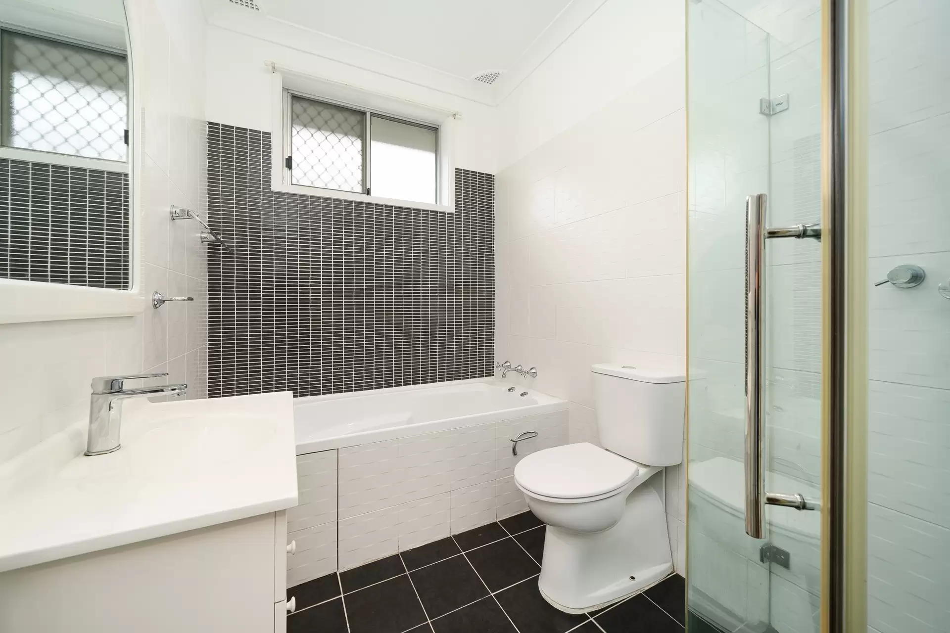 7 Kingsbury Street, Croydon Park Auction by Richard Matthews Real Estate - image 9