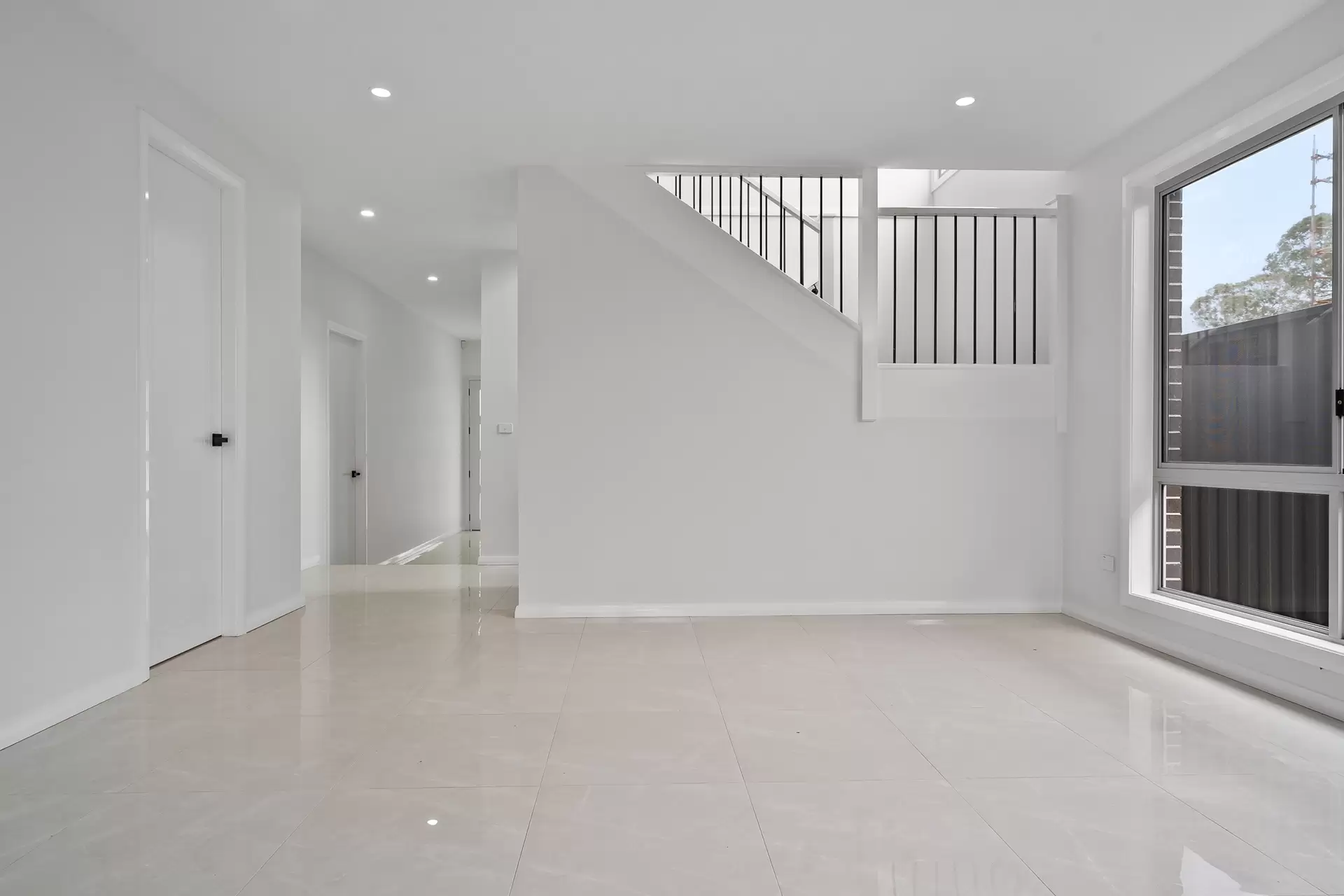 18 Swiss Drive, Oakville For Sale by Richard Matthews Real Estate - image 5