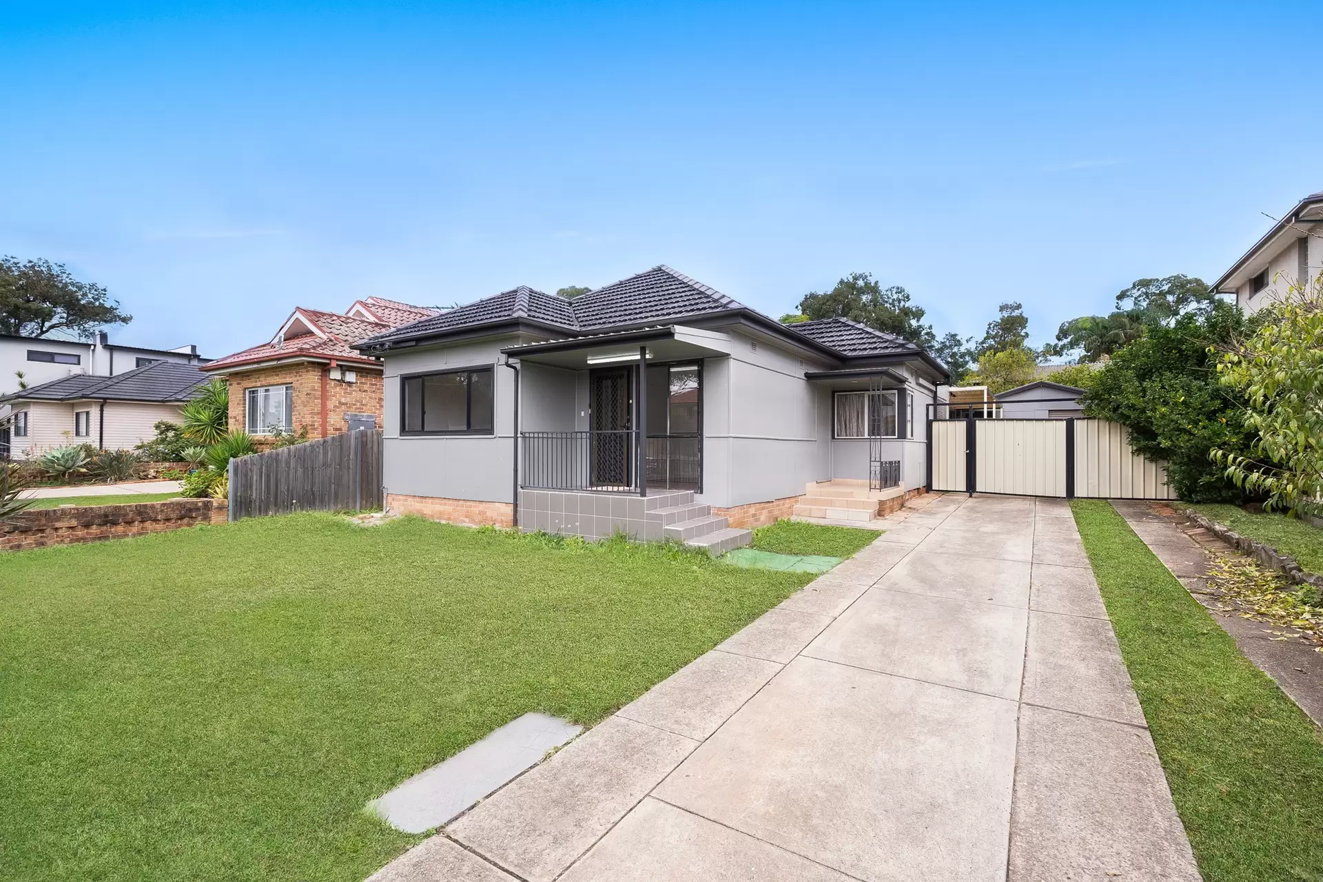 15 Doust Street, Bass Hill Auction by Richard Matthews Real Estate - image 4