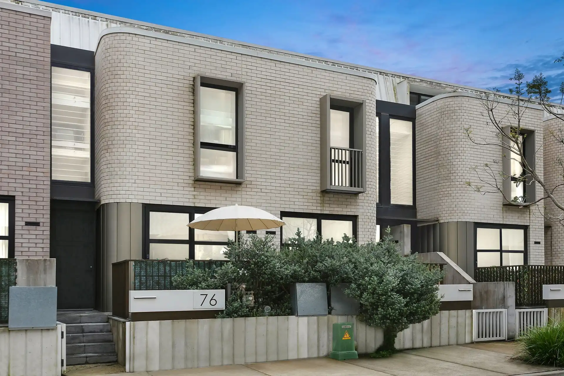 76 Metters Street, Erskineville Sold by Richard Matthews Real Estate - image 1