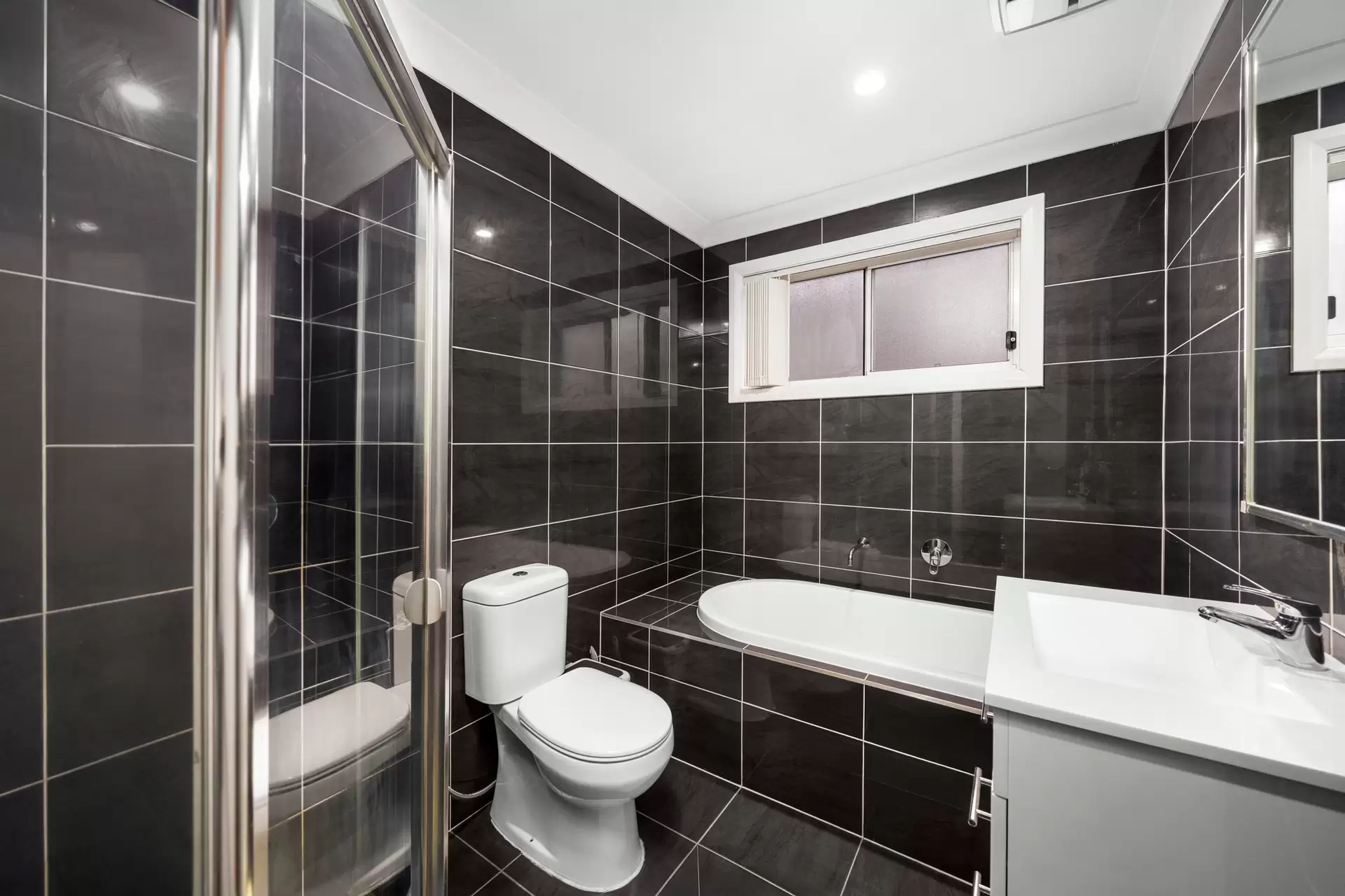 4 Andre Place, Blacktown Auction by Richard Matthews Real Estate - image 6