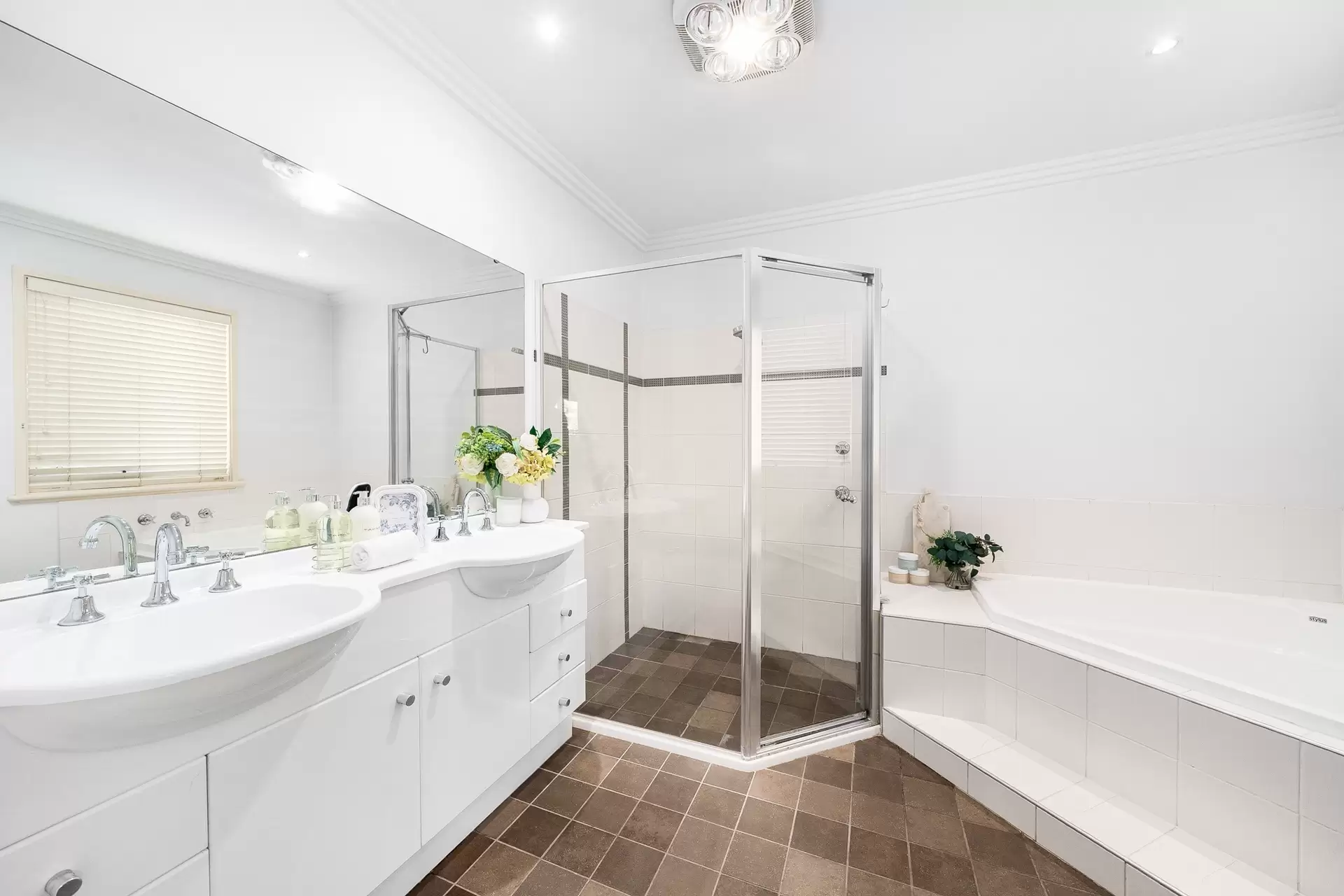 39 Greyfriar Place, Kellyville Auction by Richard Matthews Real Estate - image 7