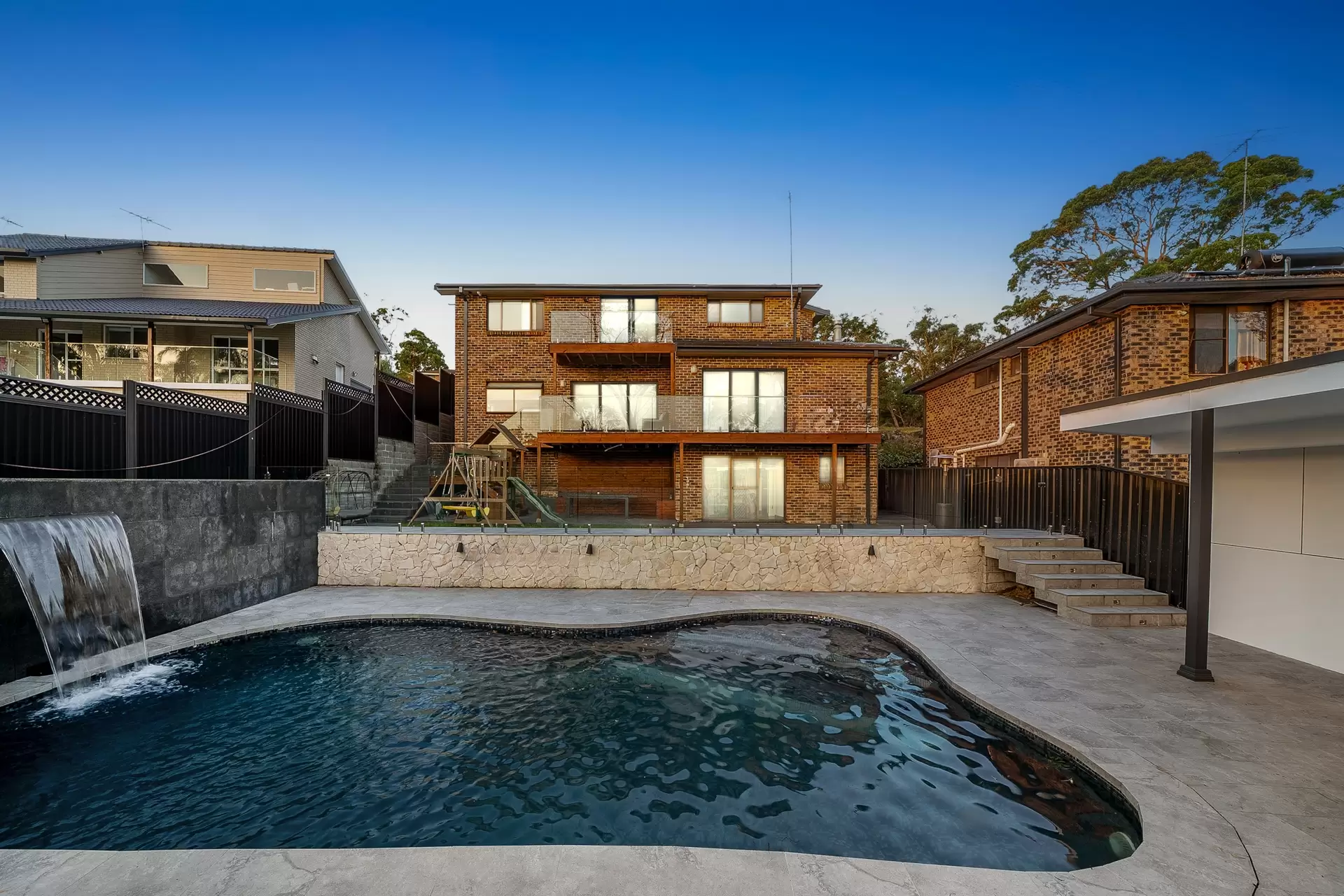 66 Brushwood Drive, Alfords Point Auction by Richard Matthews Real Estate - image 3