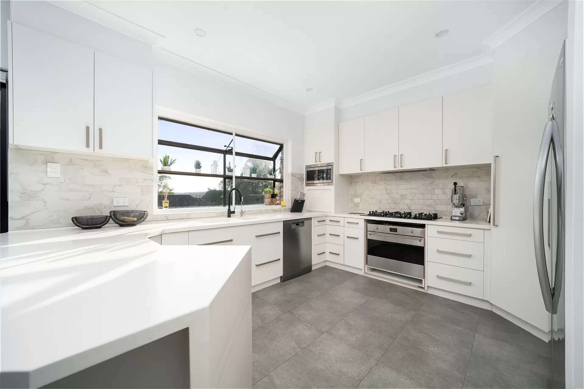 66 Brushwood Drive, Alfords Point Auction by Richard Matthews Real Estate - image 4