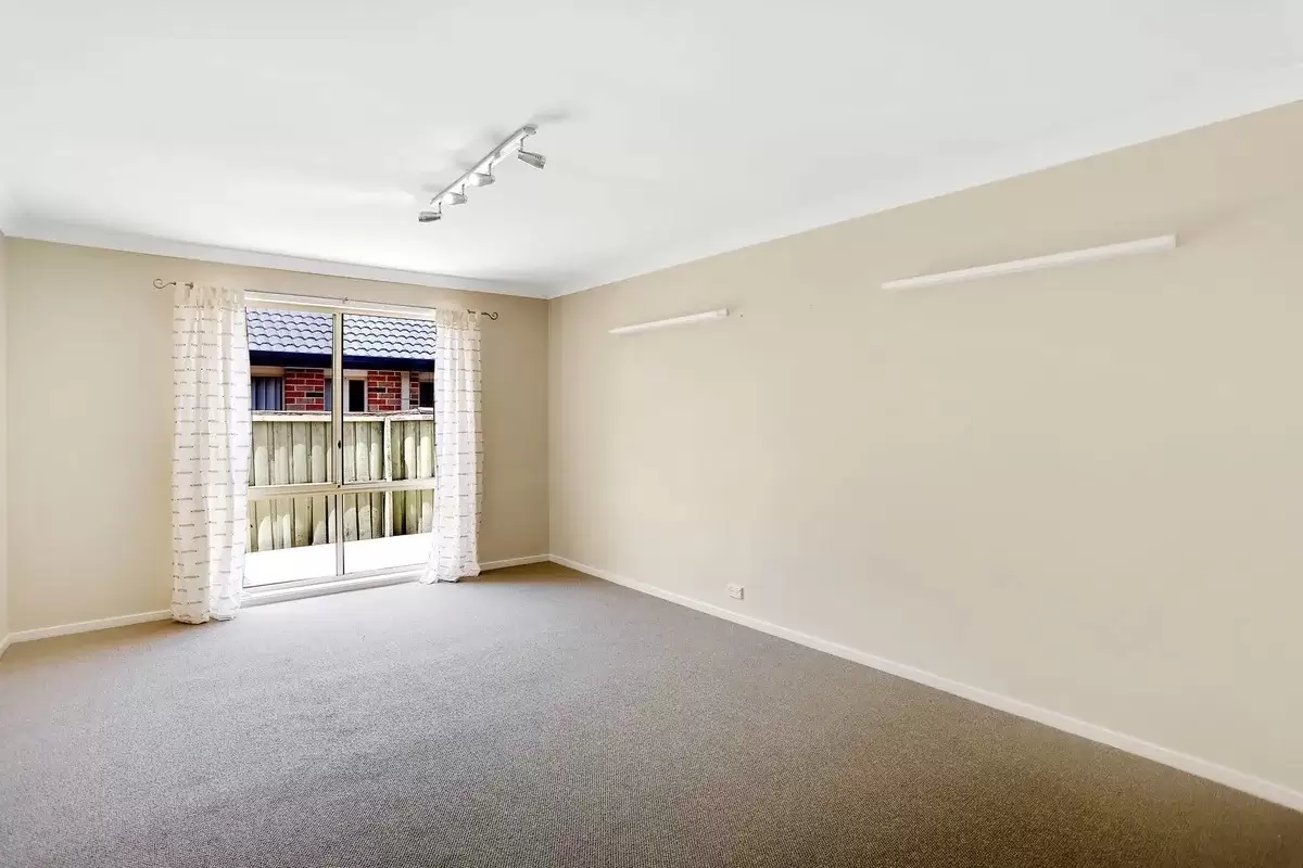 11 Dakota Court, Stanhope Gardens Leased by Richard Matthews Real Estate - image 5