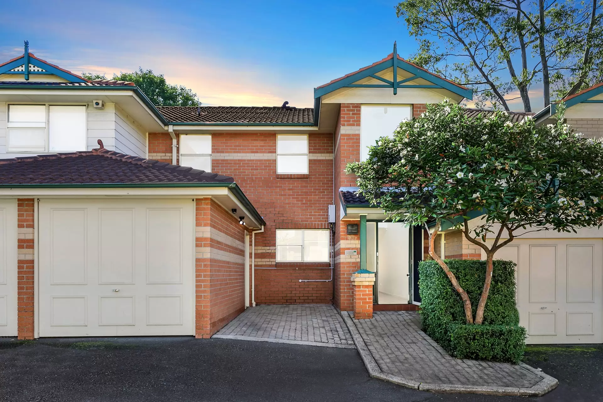 33/1 Bennett Avenue, Strathfield South Auction by Richard Matthews Real Estate - image 1