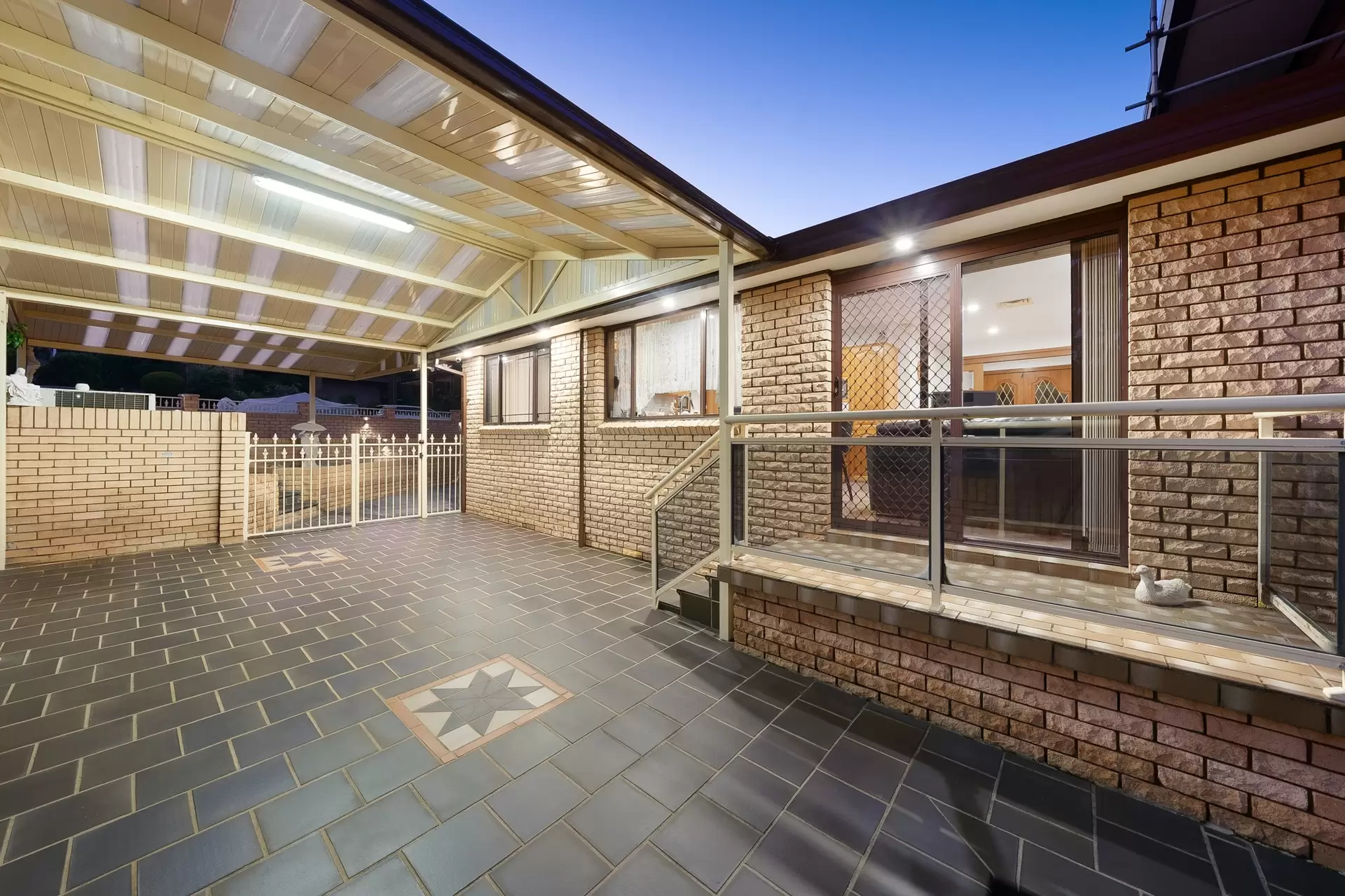 1 Page Avenue, Illawong Auction by Richard Matthews Real Estate - image 12