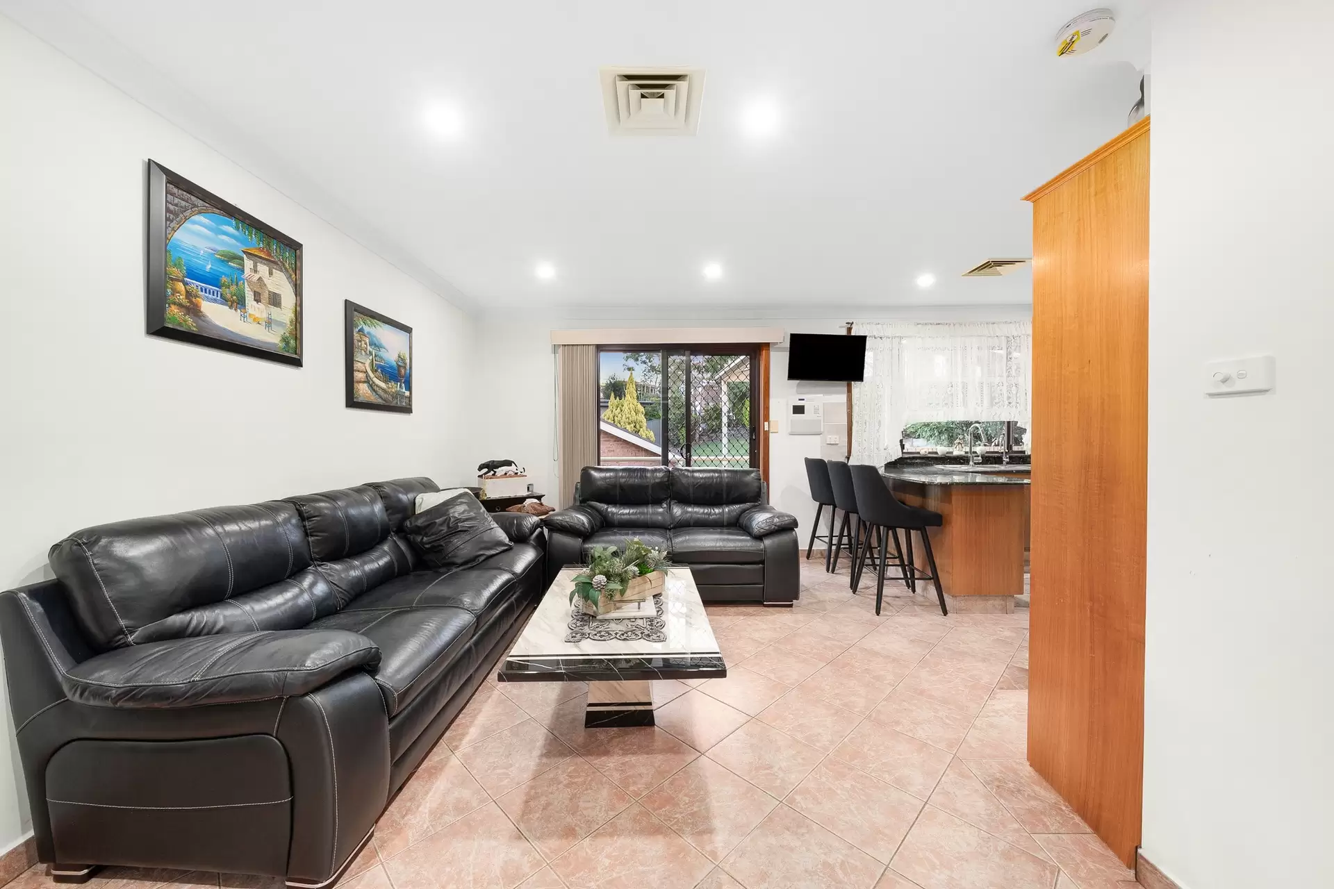 1 Page Avenue, Illawong Auction by Richard Matthews Real Estate - image 6