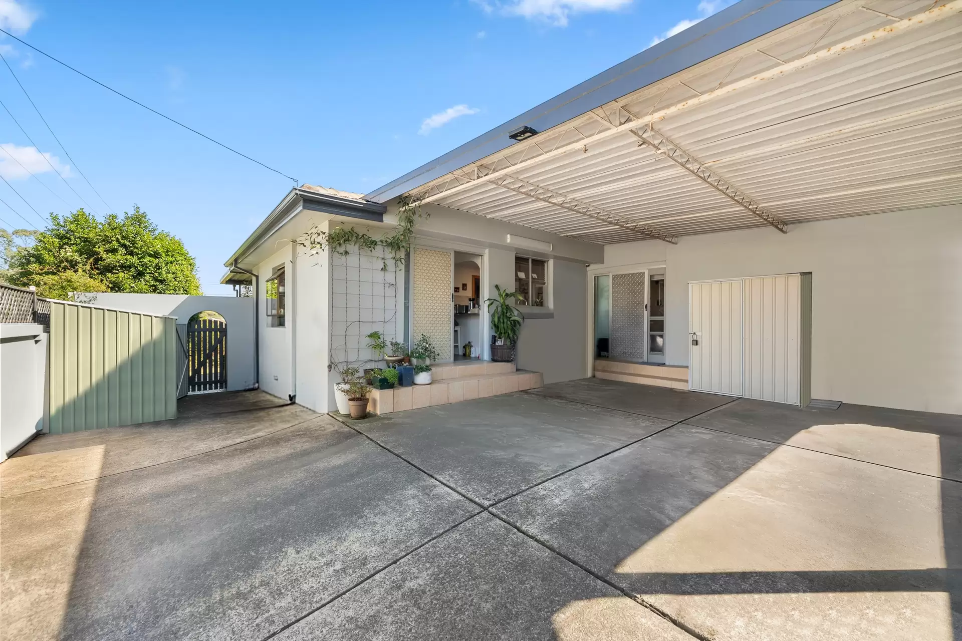 25 Lurnea Avenue, Georges Hall For Sale by Richard Matthews Real Estate - image 8