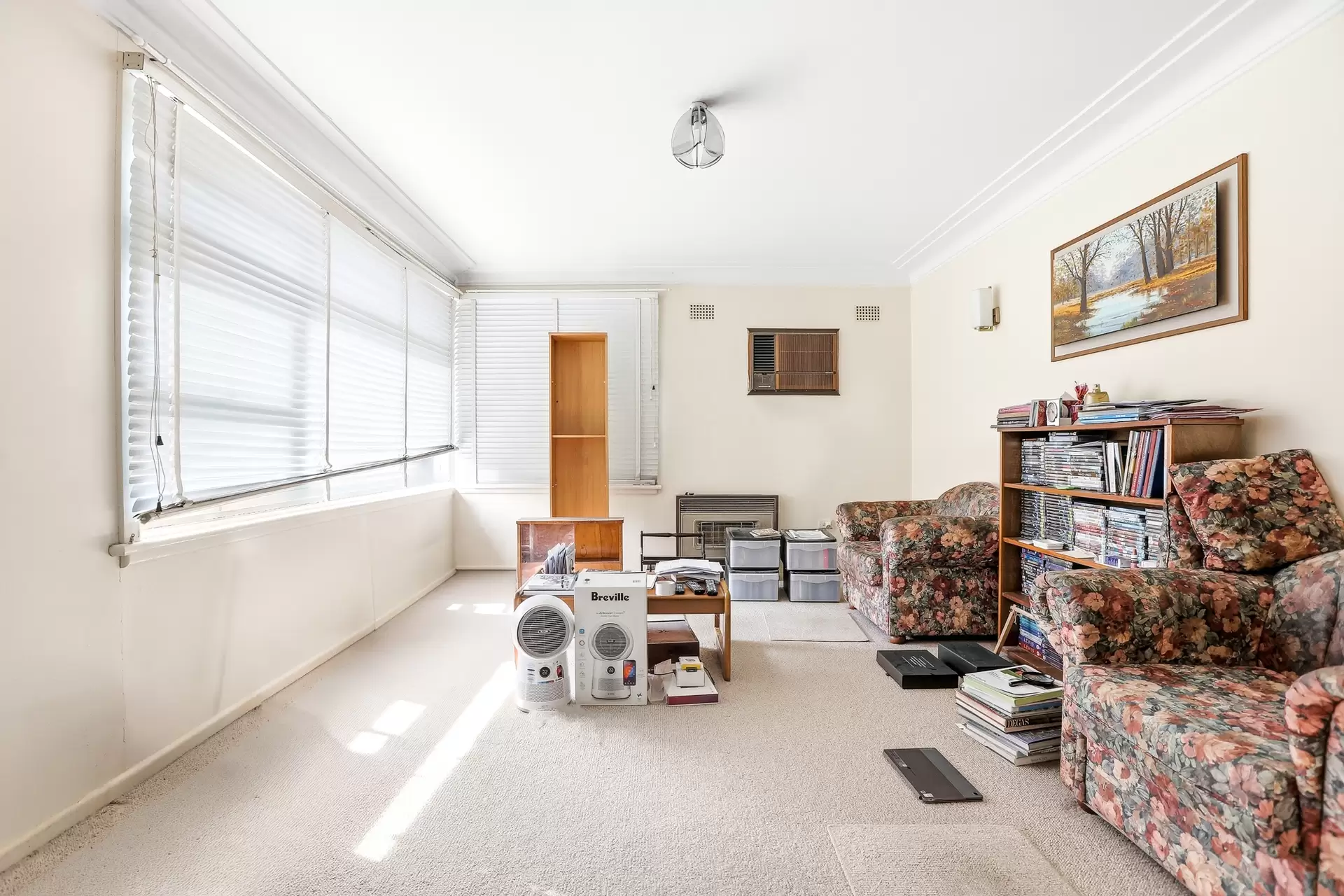 8 Iona Street, Blacktown Sold by Richard Matthews Real Estate - image 2