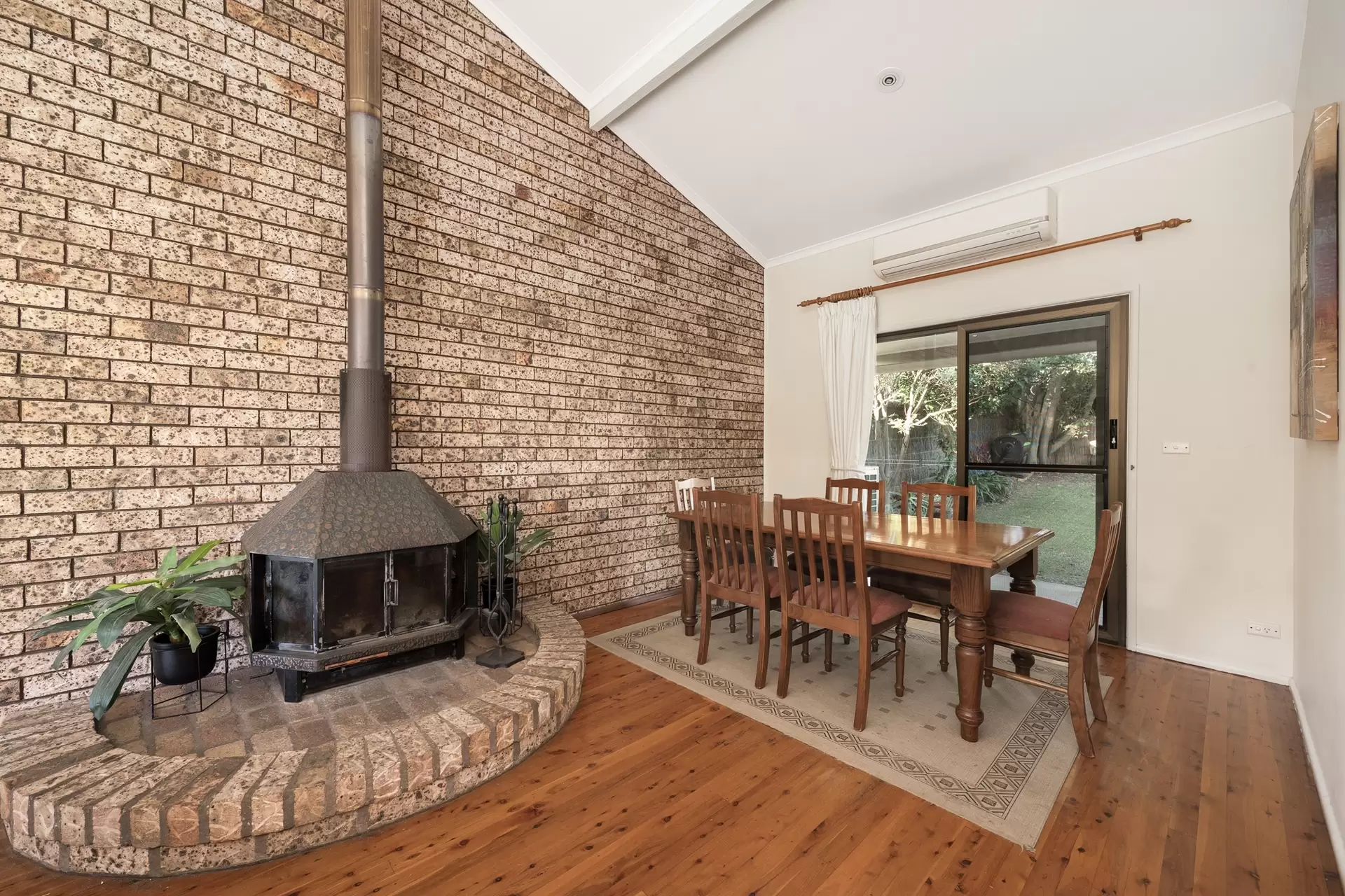 48 Luculia Avenue, Baulkham Hills Auction by Richard Matthews Real Estate - image 7