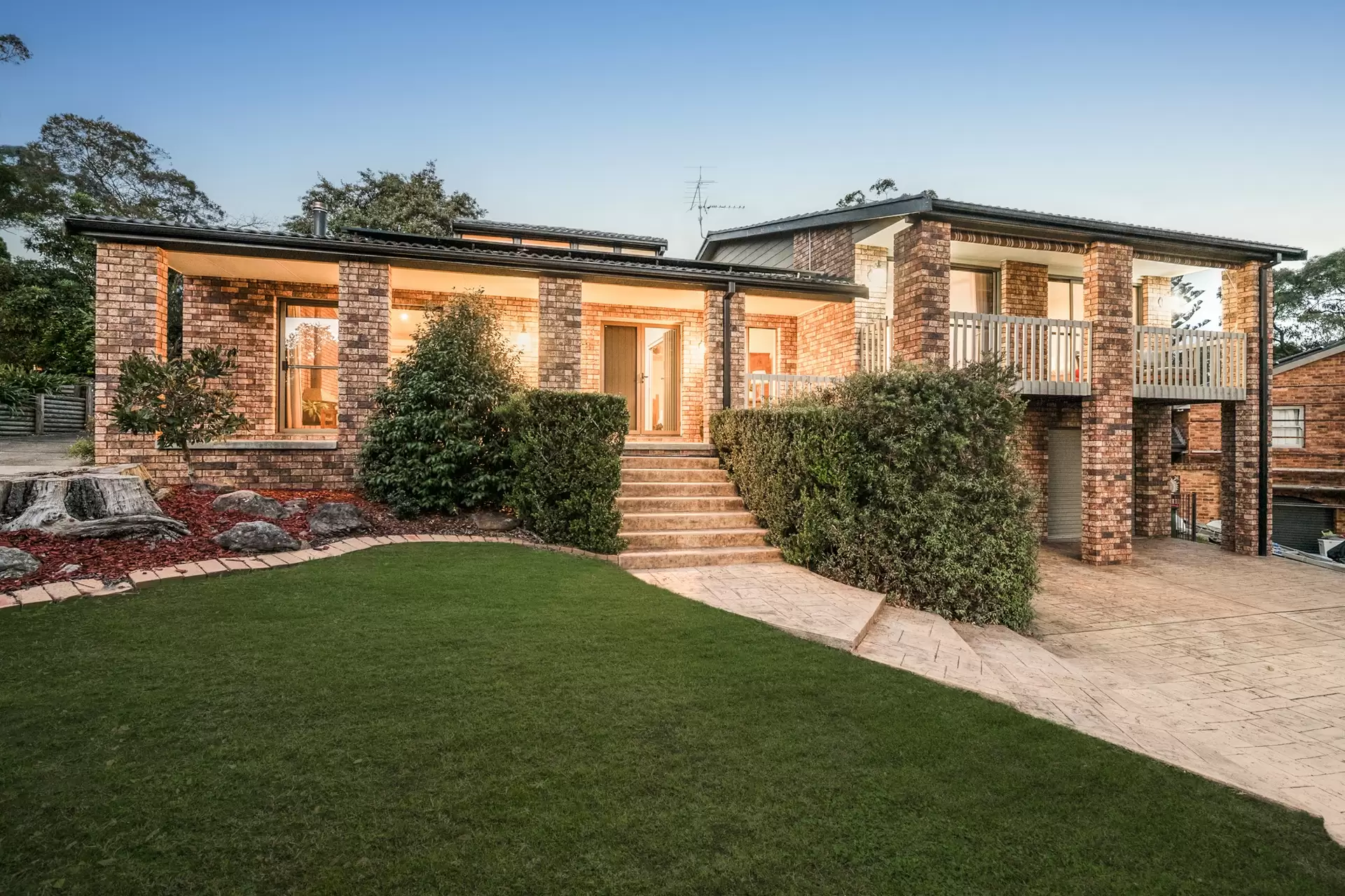 48 Luculia Avenue, Baulkham Hills Auction by Richard Matthews Real Estate - image 3