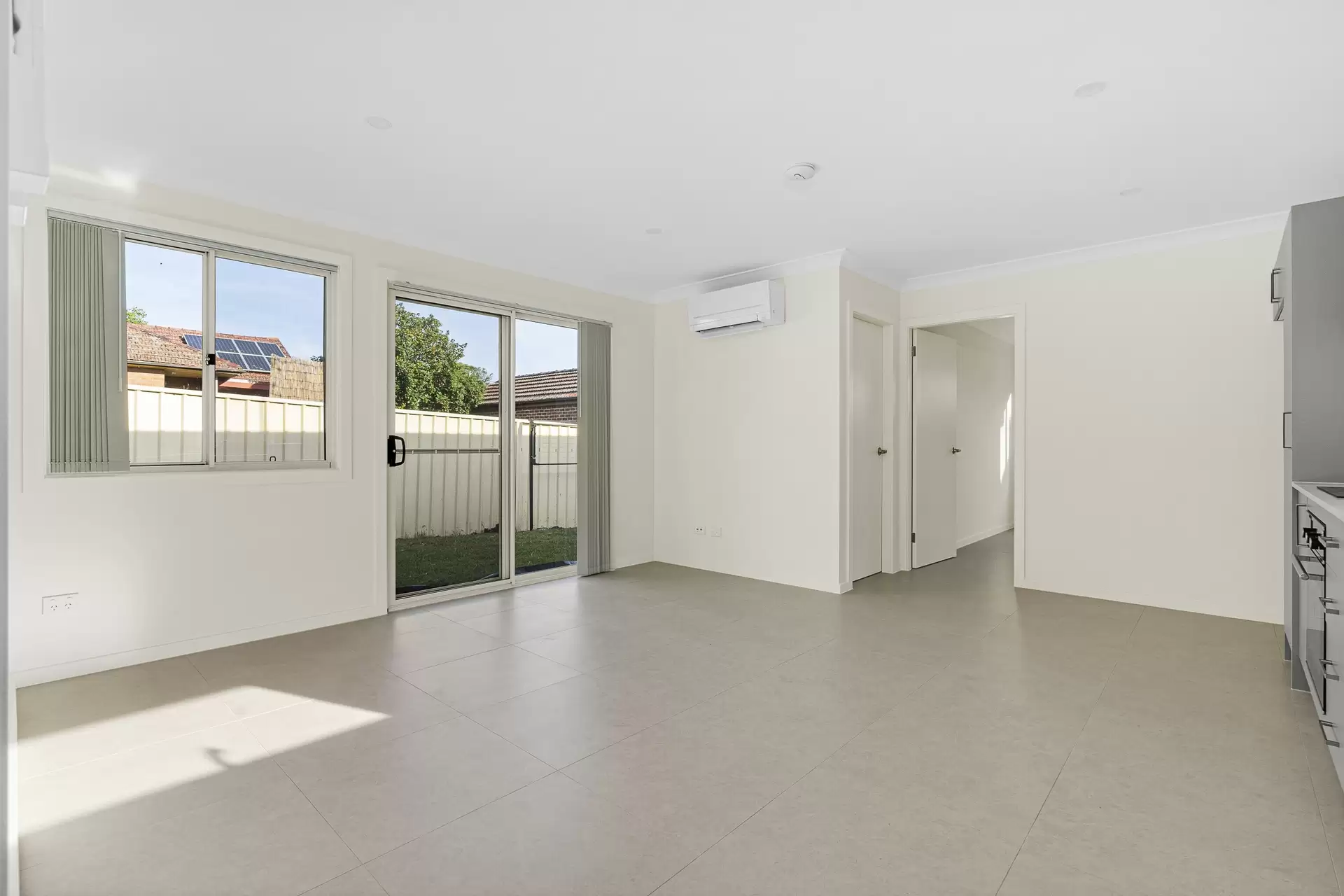 1/10 Dunlop Street, Roselands For Lease by Richard Matthews Real Estate - image 3