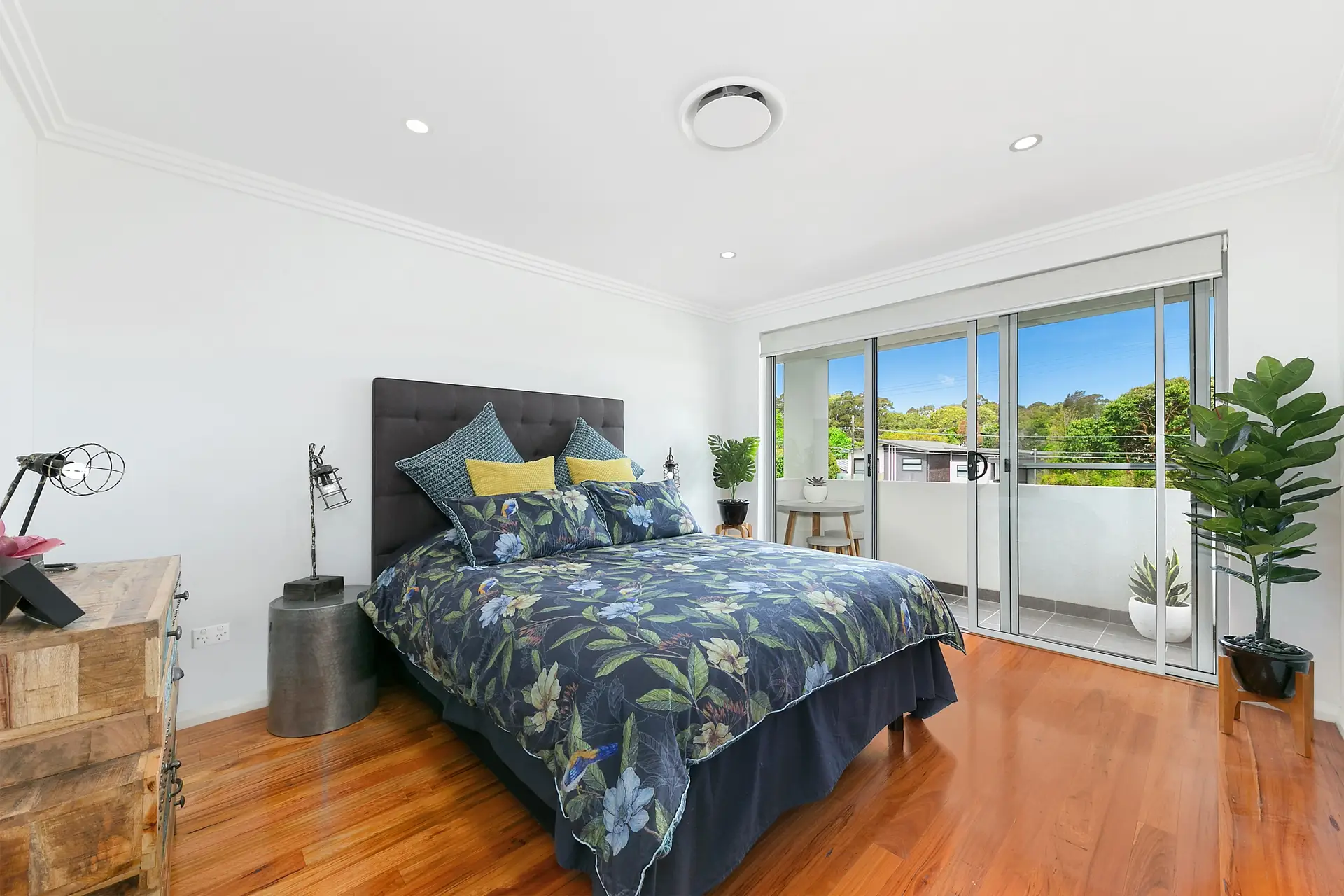 24 Flinders Road, Georges Hall Sold by Richard Matthews Real Estate - image 5